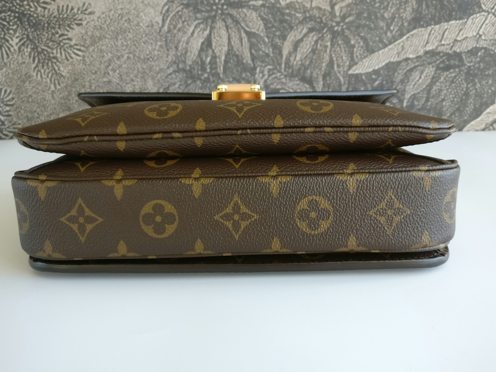 Louis Vuitton Pochette Metis with Animal Strap #luxurylvoers  Louis  vuitton pochette, Louis vuitton pochette metis, Pochette metis