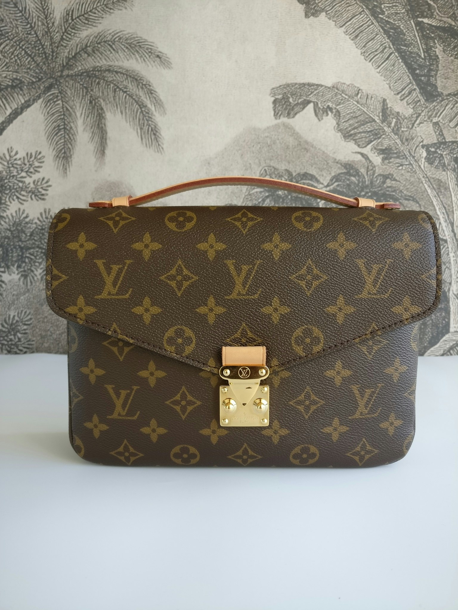 louis vuitton metis bag