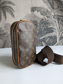 Louis Vuitton Pochette Gange