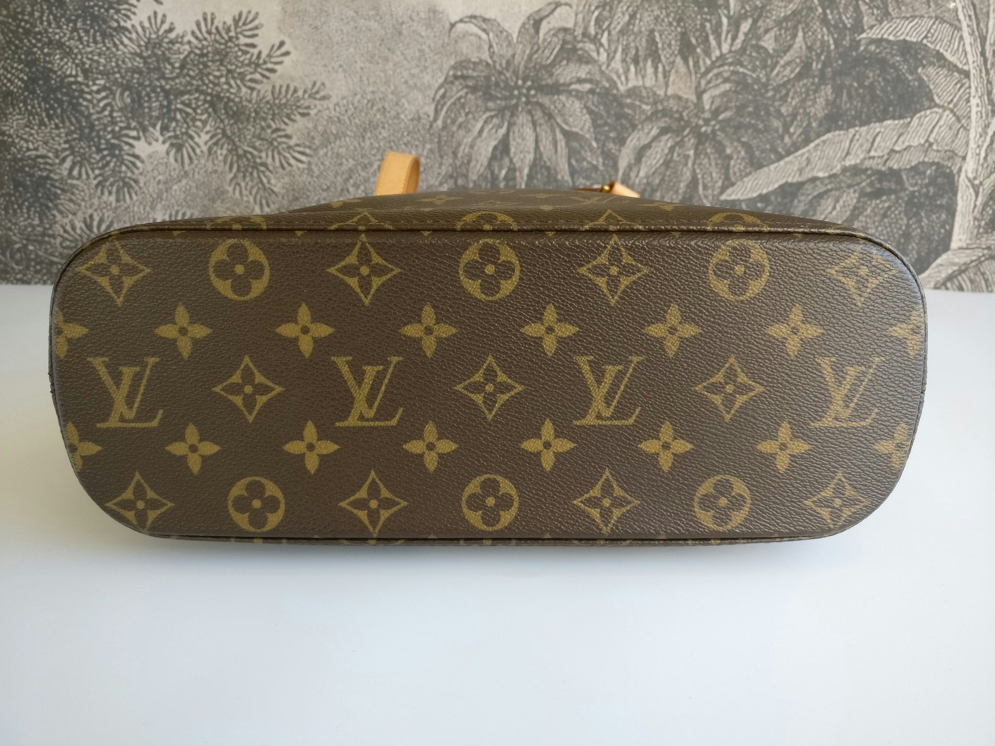 真品二手LV Louis Vuitton Vavin GM 路易威登經典紋路M51170 肩包，OL喜愛的整潔感！