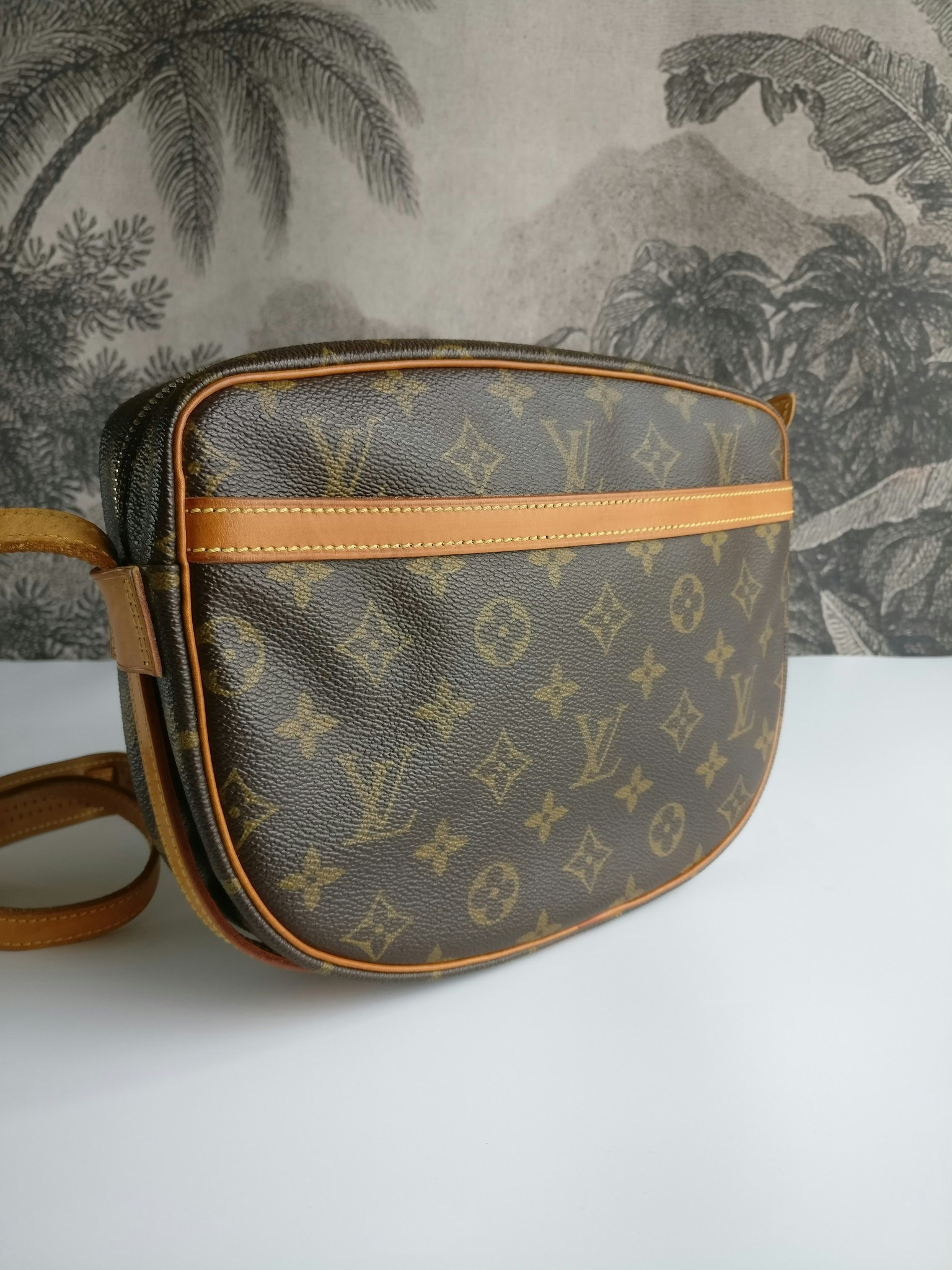 Louis Vuitton Jeune Fille MM