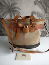 Burberry tote