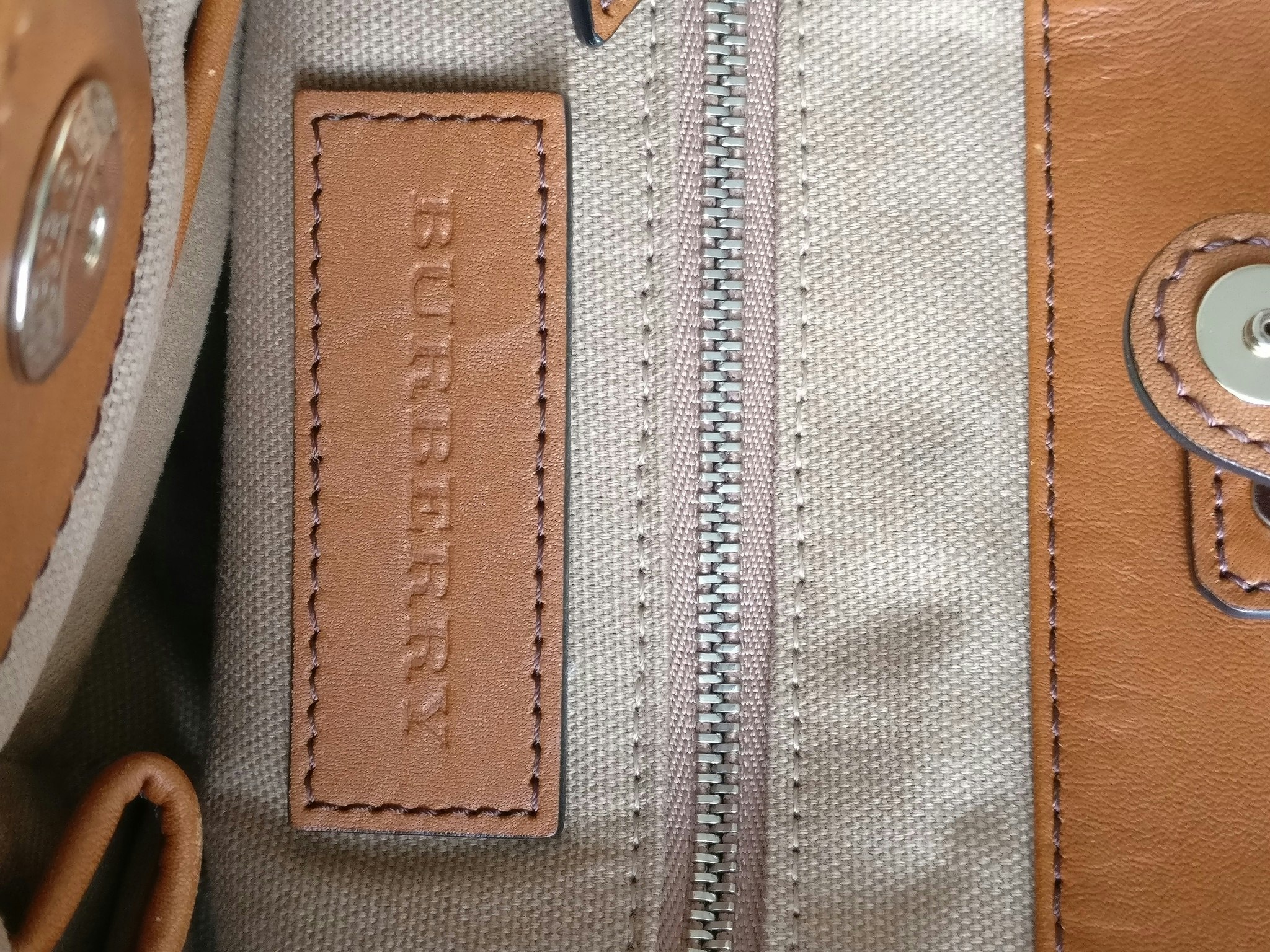 Burberry tote