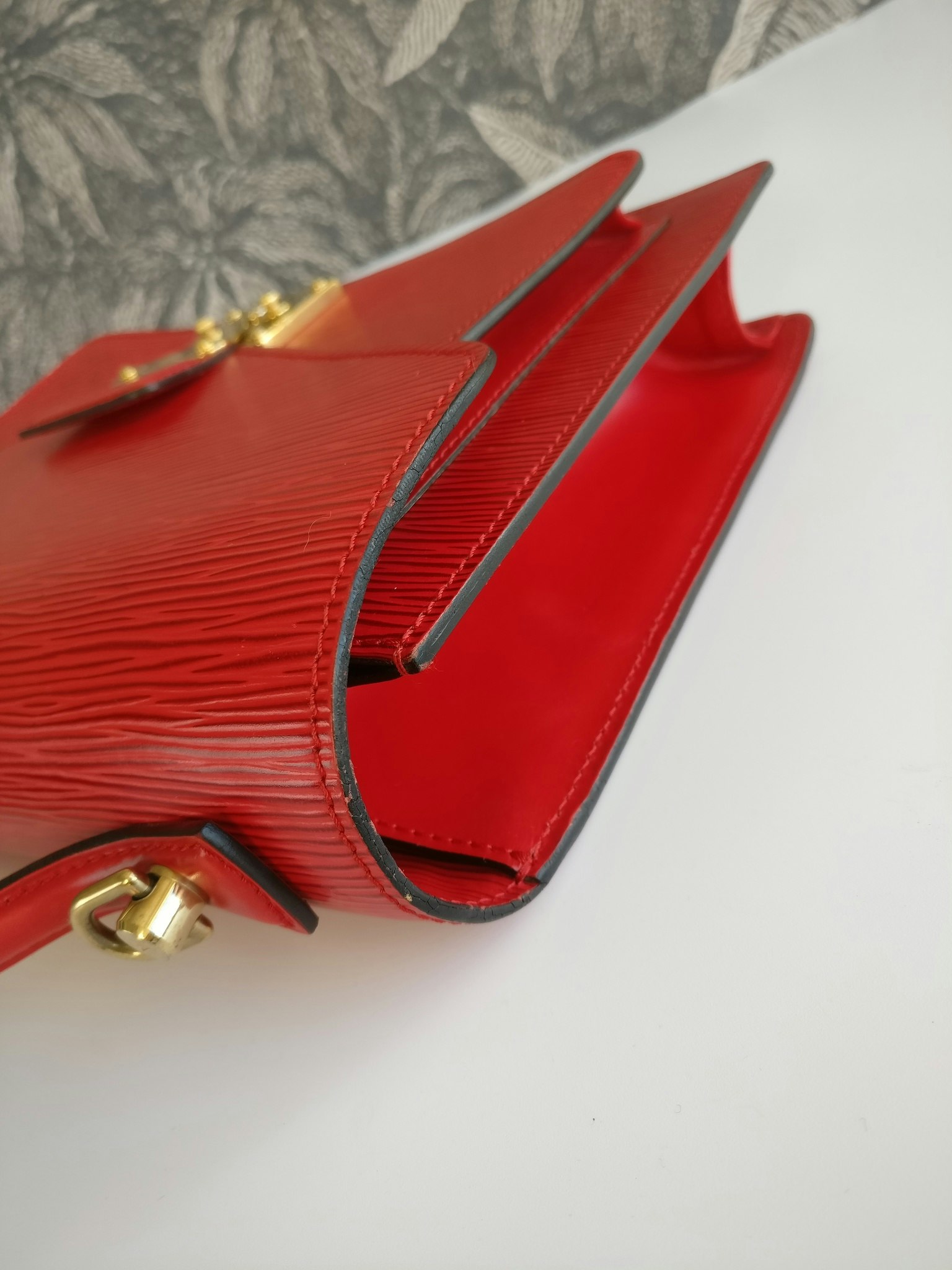 Louis Vuitton Monceau red