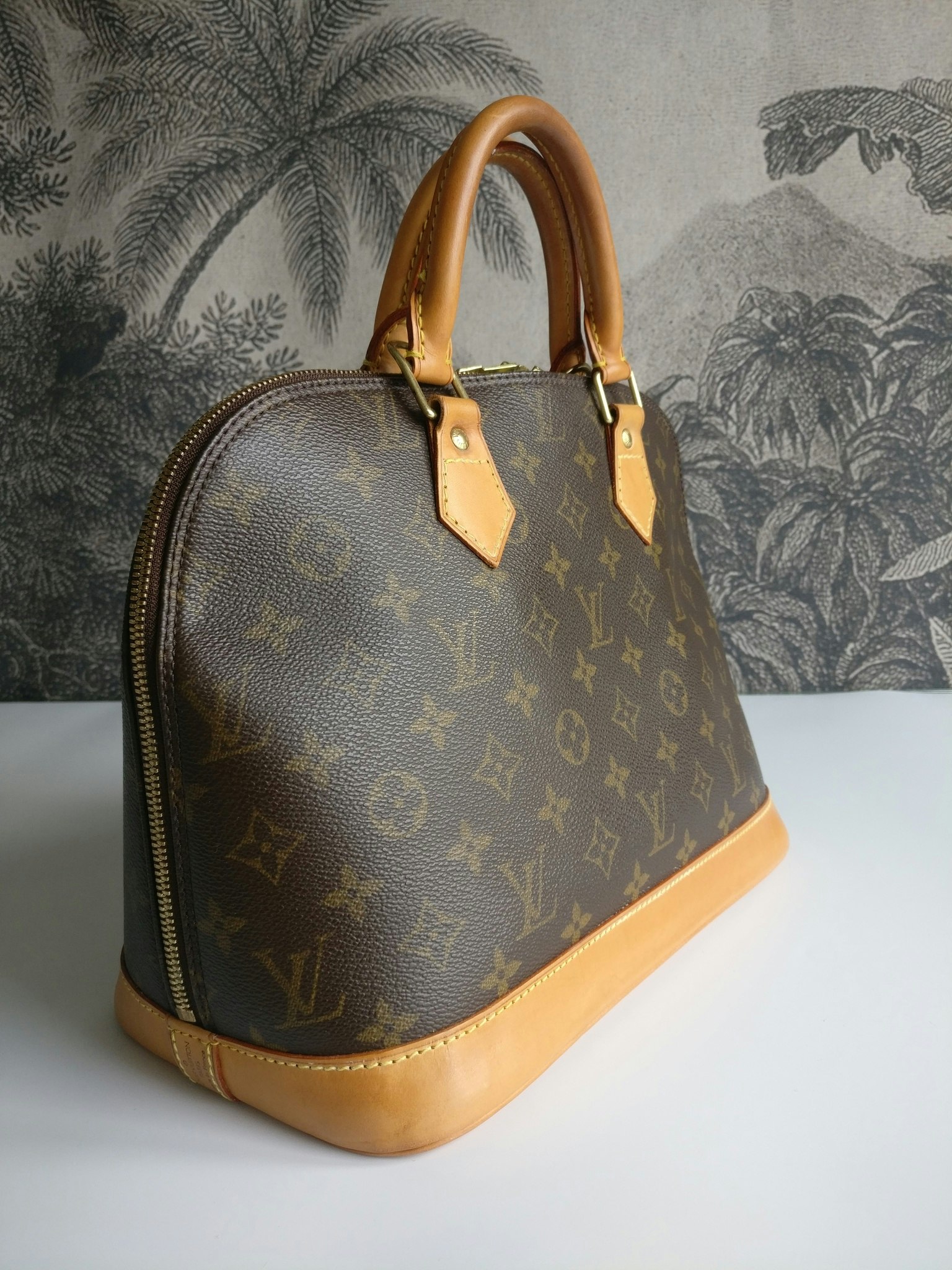 Louis Vuitton Alma PM