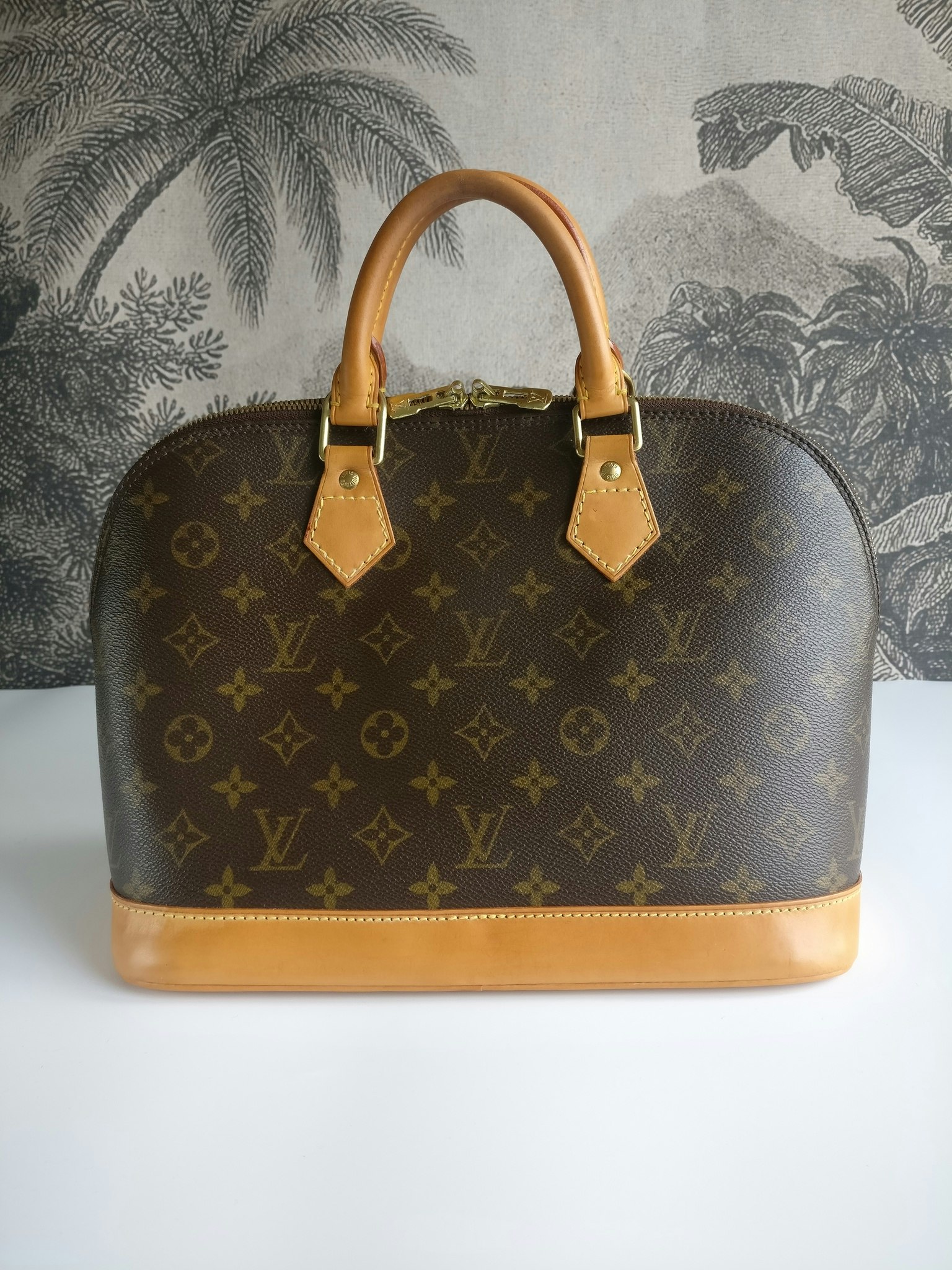 Louis Vuitton Alma PM