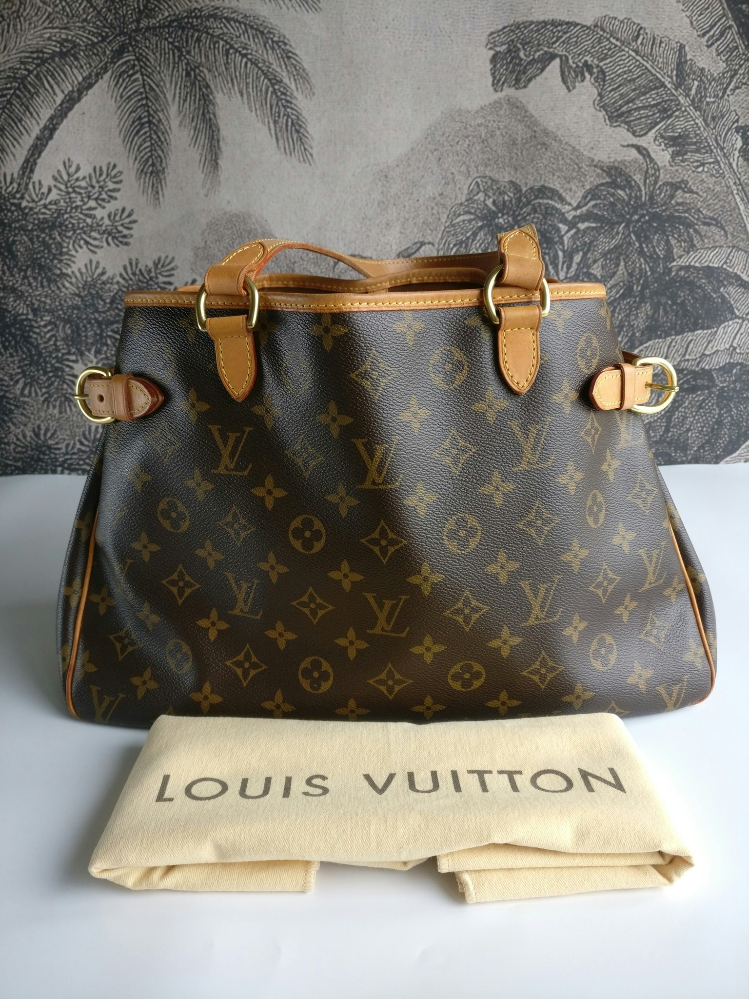 Louis Vuitton Monogram Batignolles Horizontal (SHG-35034) – LuxeDH