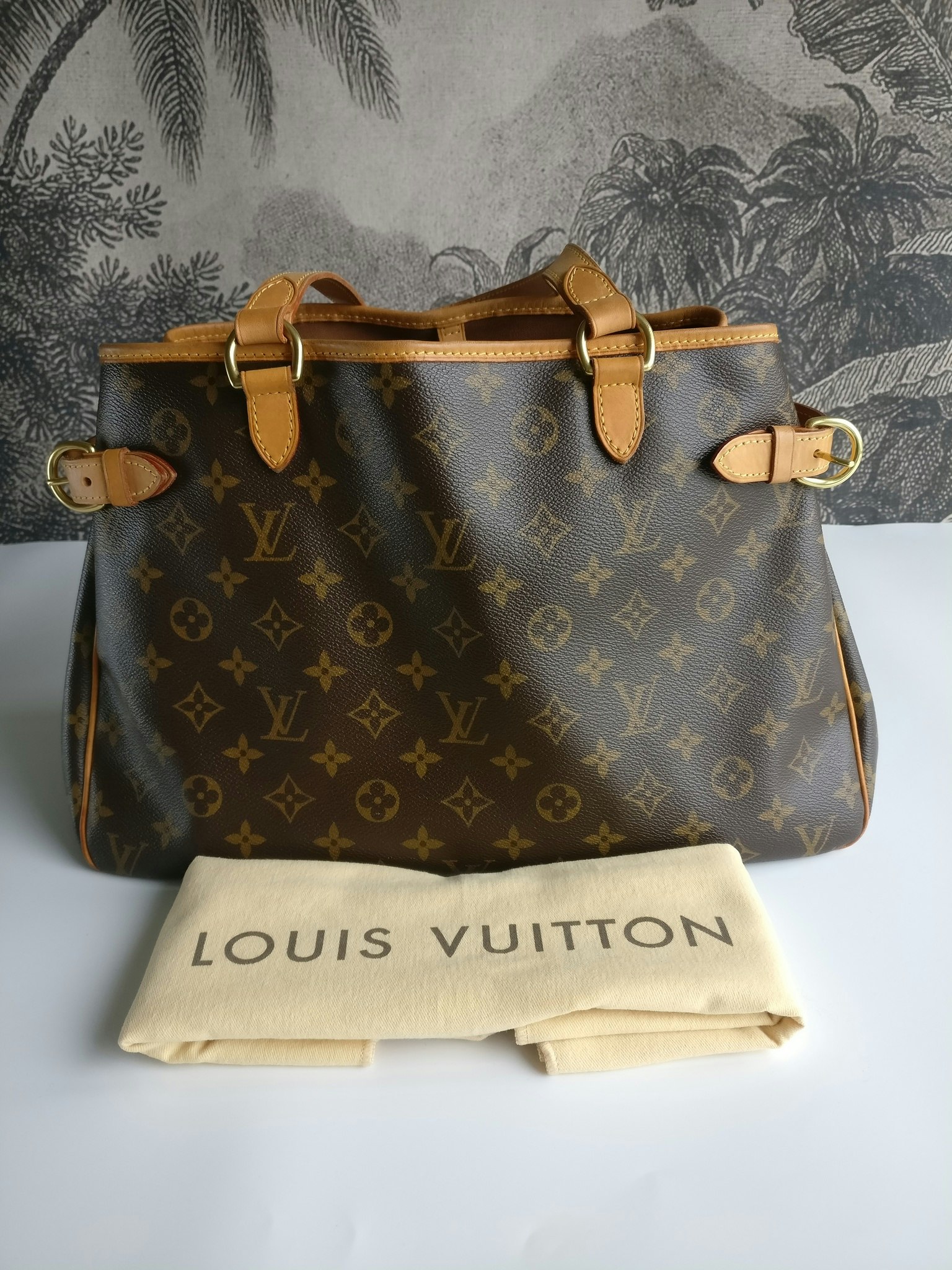 Louis Vuitton Batignolles Horizontal Beige Cloth ref.676478 - Joli Closet