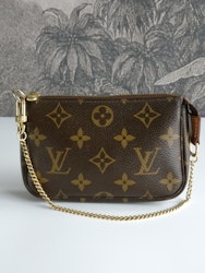 Louis Vuitton Mini Pochette Accessories