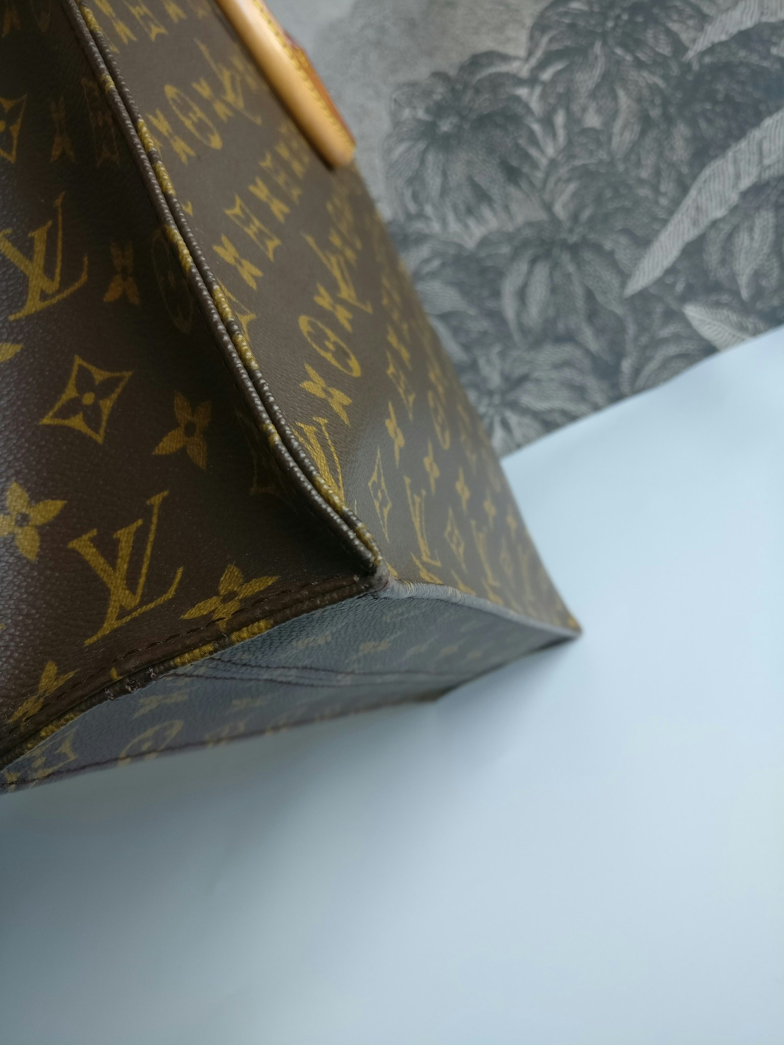 Louis Vuitton Sac Plat