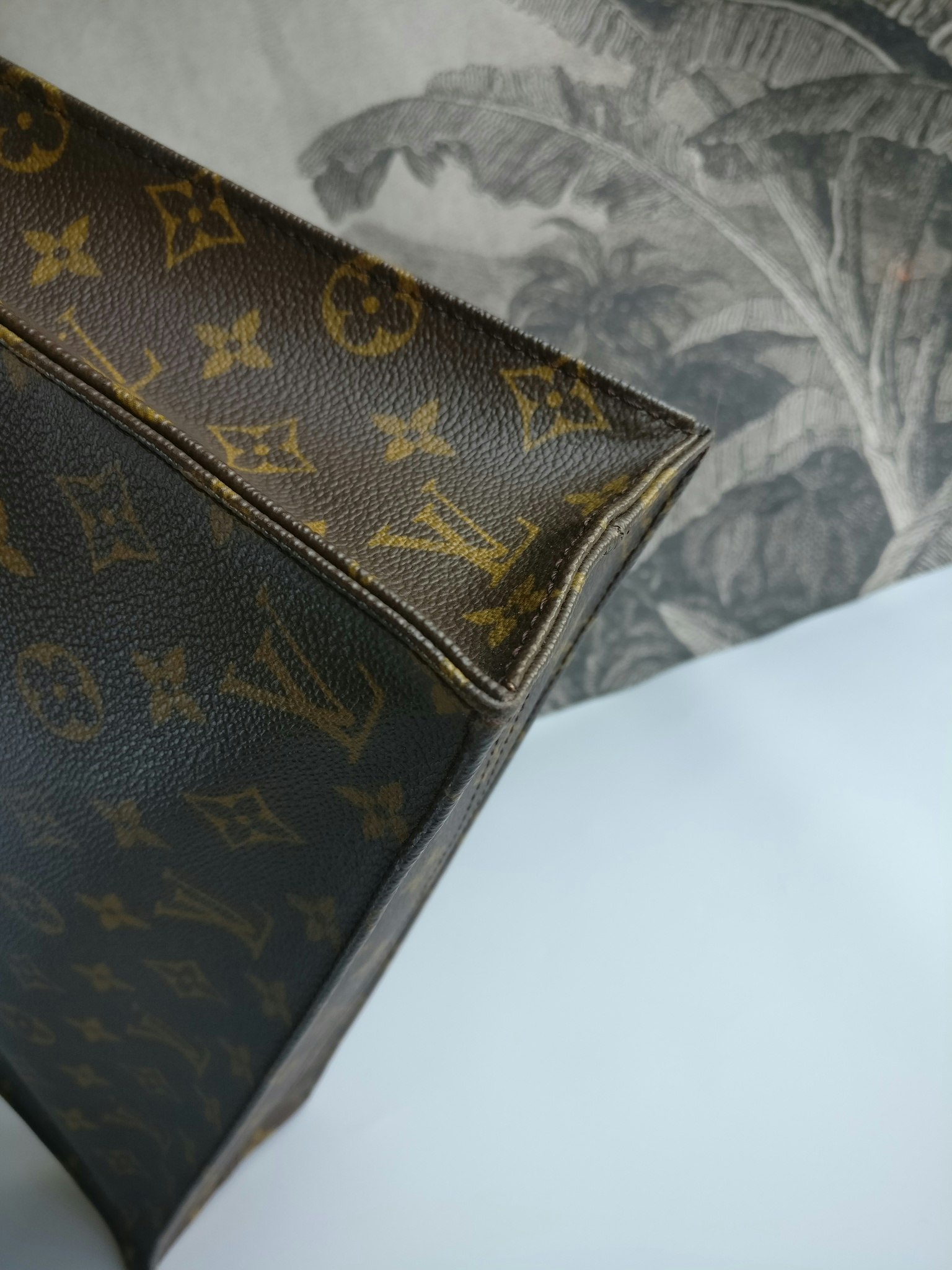 Louis Vuitton Sac Plat