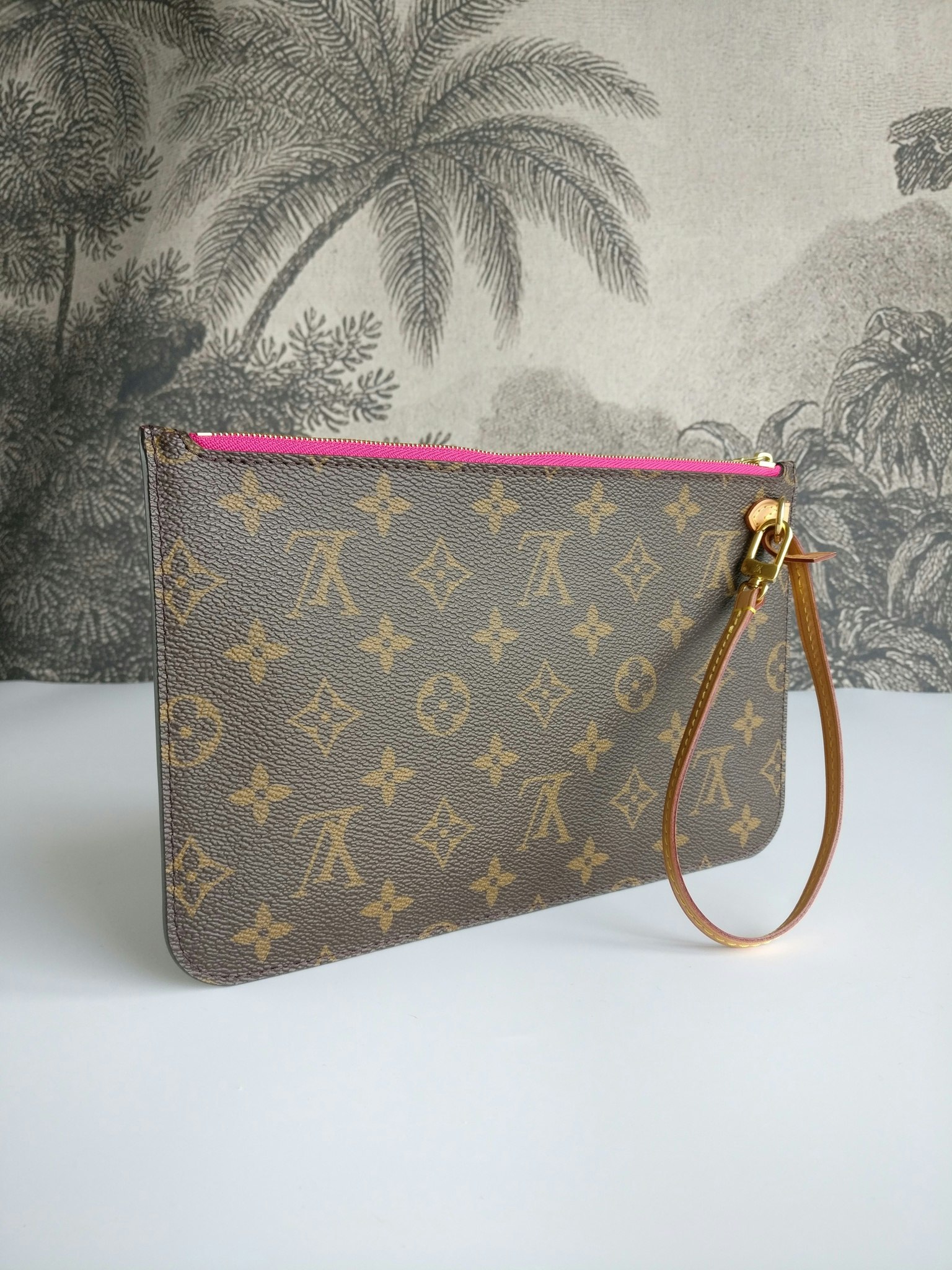 Authentic LV Neverfull MM Ringlet Pochette