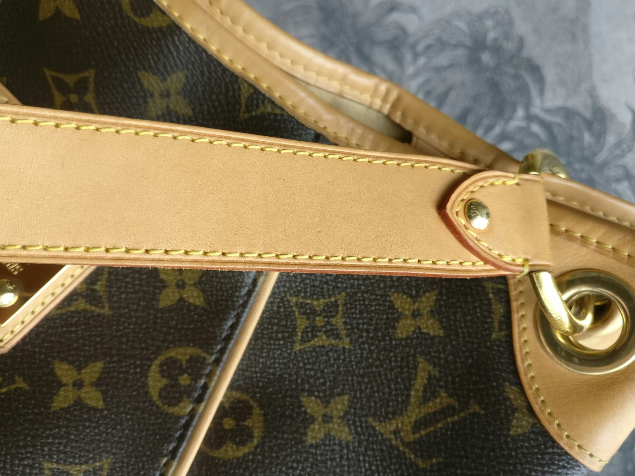 Louis Vuitton Galliera PM