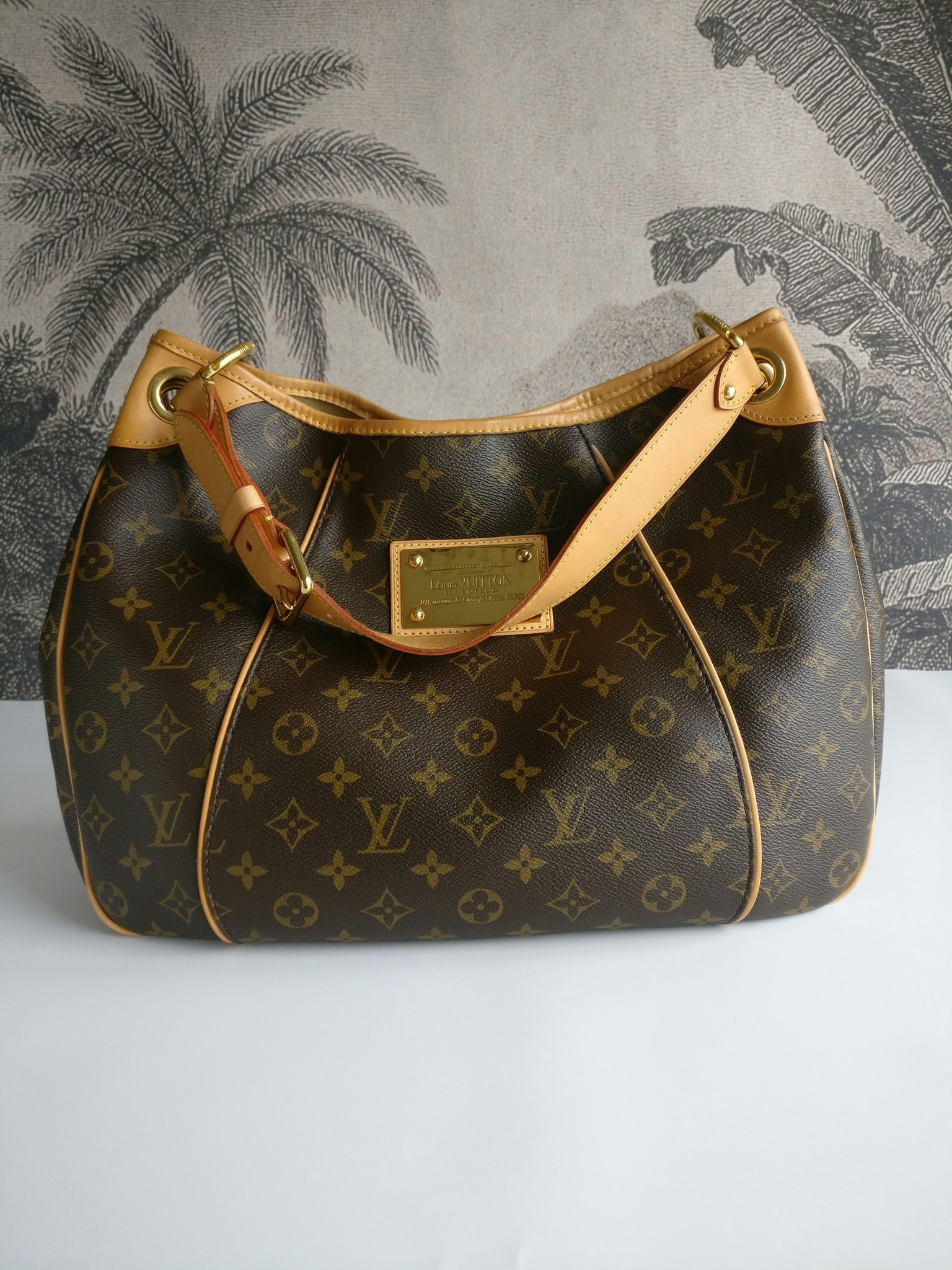 Louis Vuitton Galliera PM