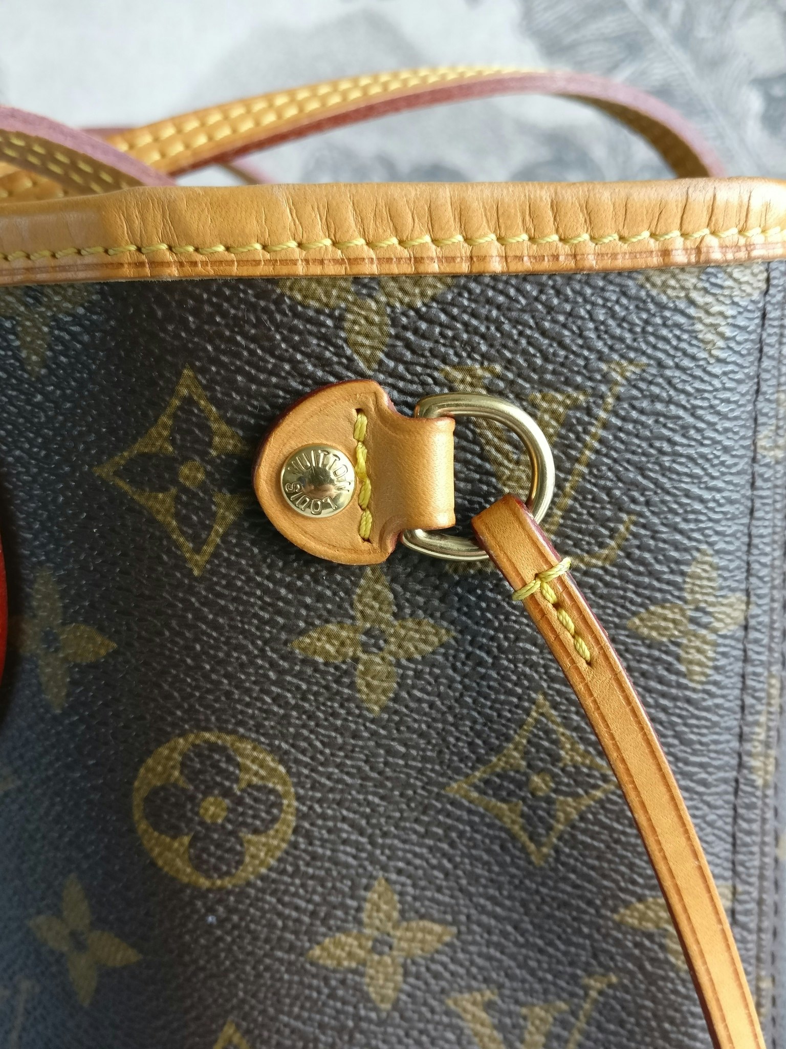 Louis Vuitton Neverfull PM