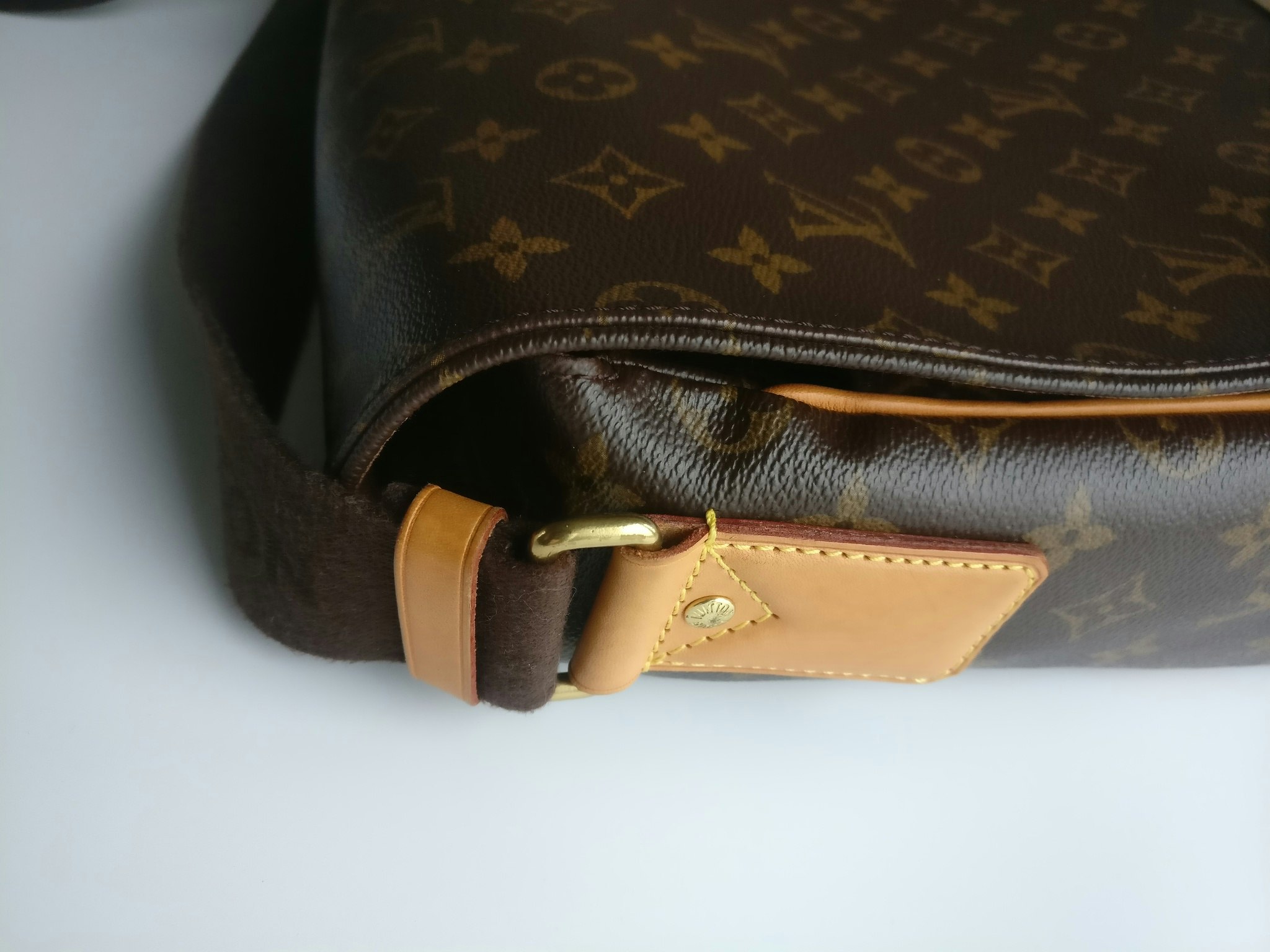 Louis Vuitton Valmy MM