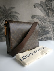 Louis Vuitton Valmy MM
