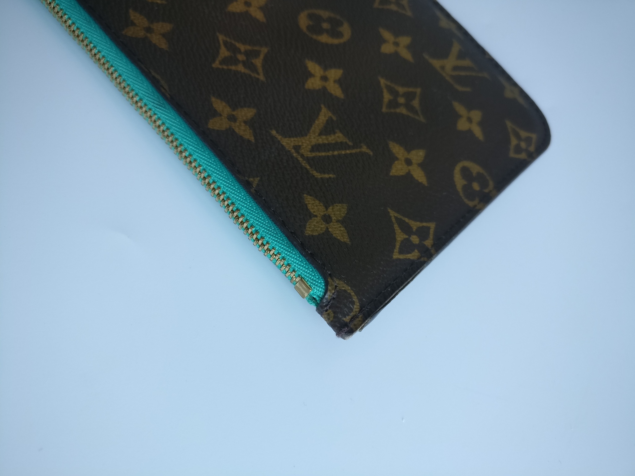 Louis Vuitton Neverfull MM pouch limited edition, V summer collection -15