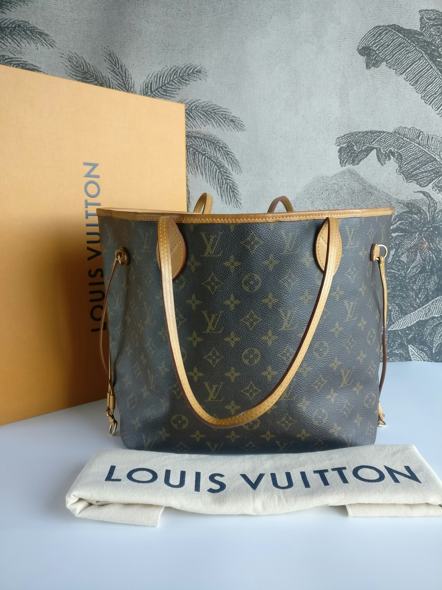 Louis Vuitton Neverfull MM