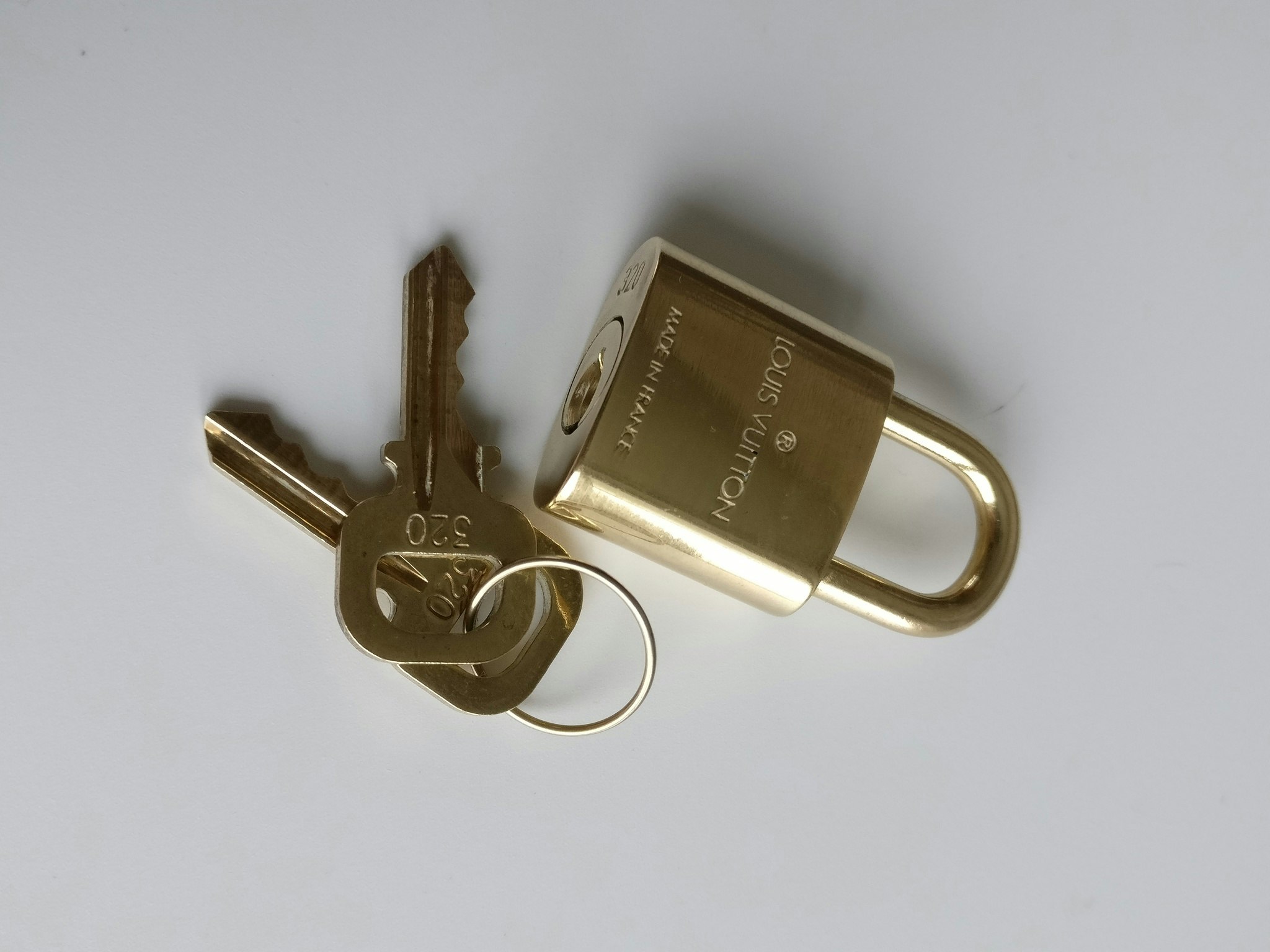 Louis Vuitton padlock no. 320 & 2 keys