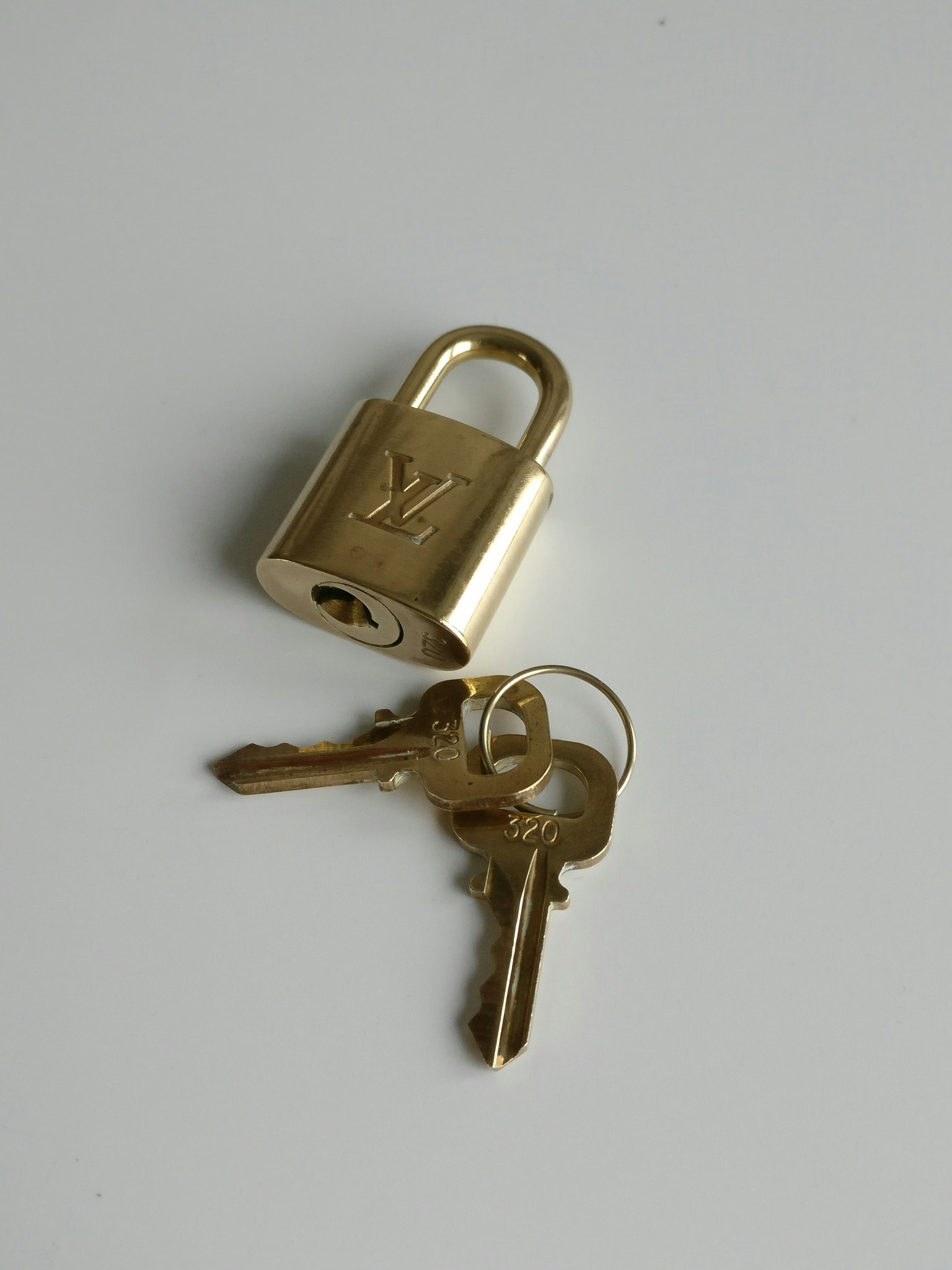 Louis Vuitton padlock no. 320 & 2 keys