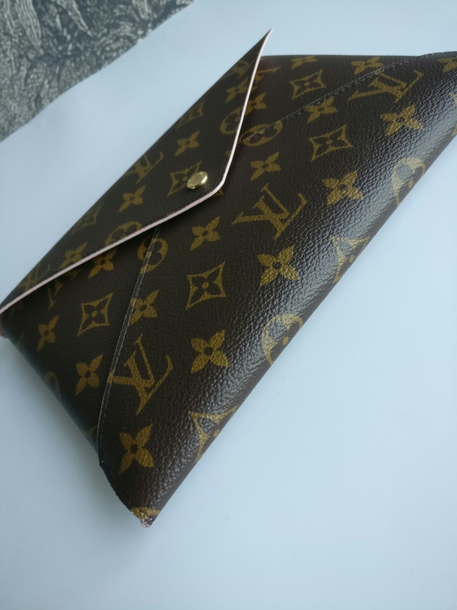 Louis Vuitton Kirigami L with insert and chain