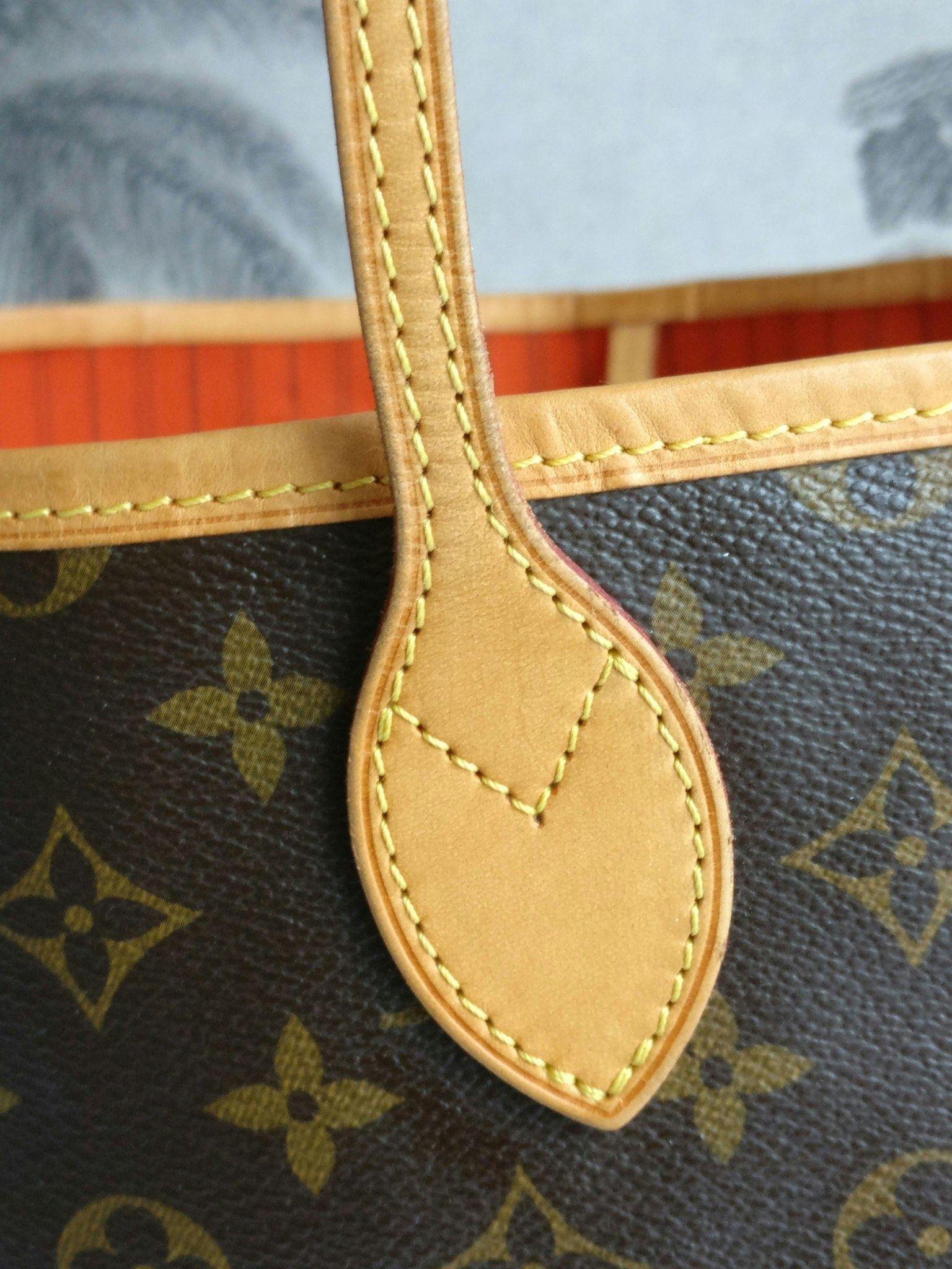 Instant Reveal: Neo Neverfull GM in Piment (Orange) and
