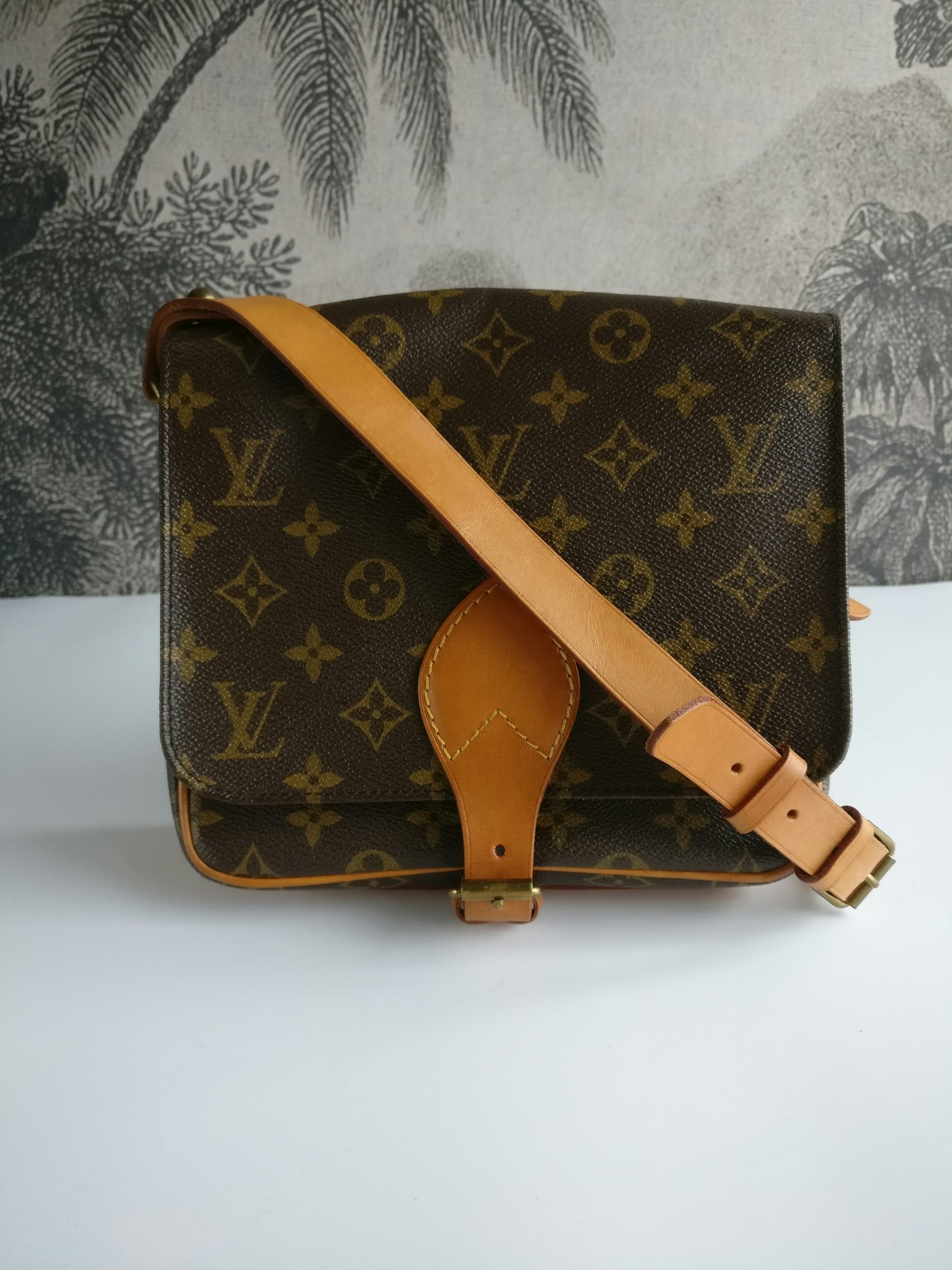 LOUIS VUITTON Monogram Cartouchiere MM Shoulder Bag - AWL3180 –  LuxuryPromise