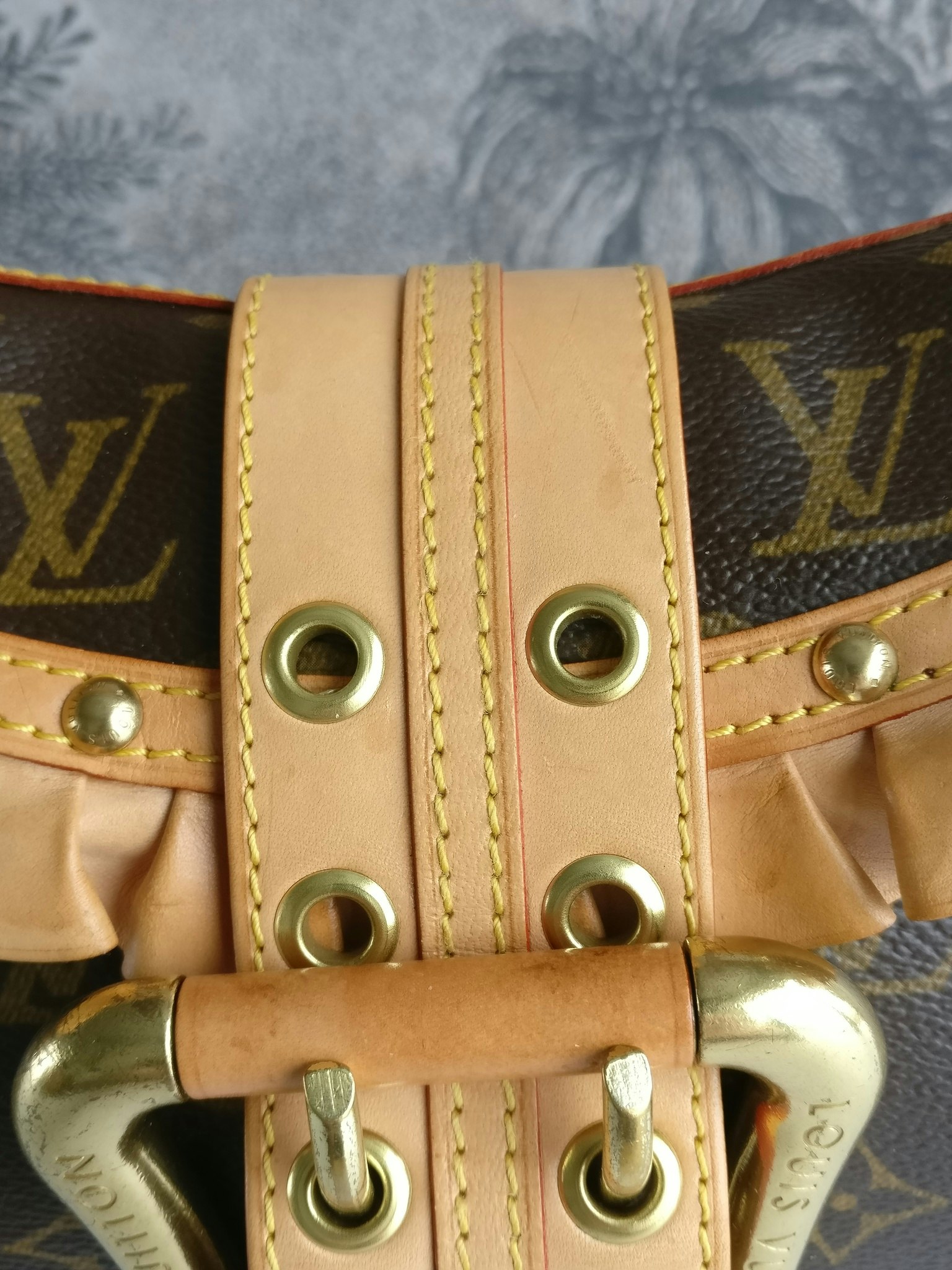 Limited LV Monogram leonor bag (Never used and kept in closet)., By Italy  Station 意大利站
