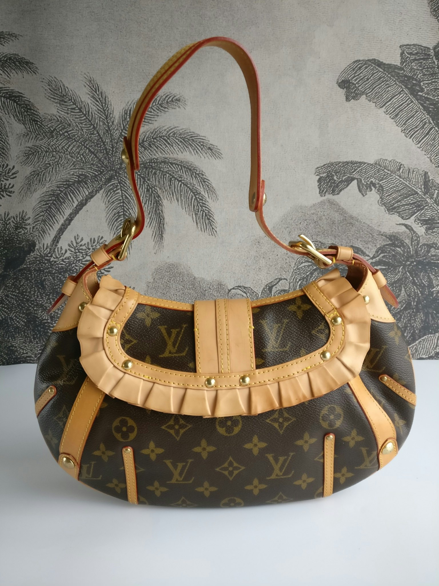 Louis Vuitton Leonor Bag (Previously Owned) - ShopperBoard