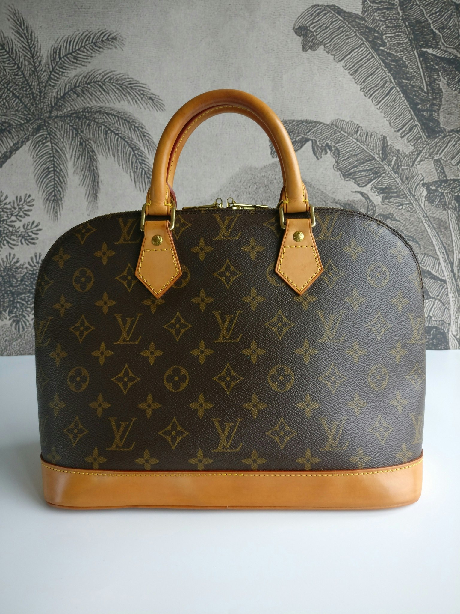 Louis Vuitton Alma PM