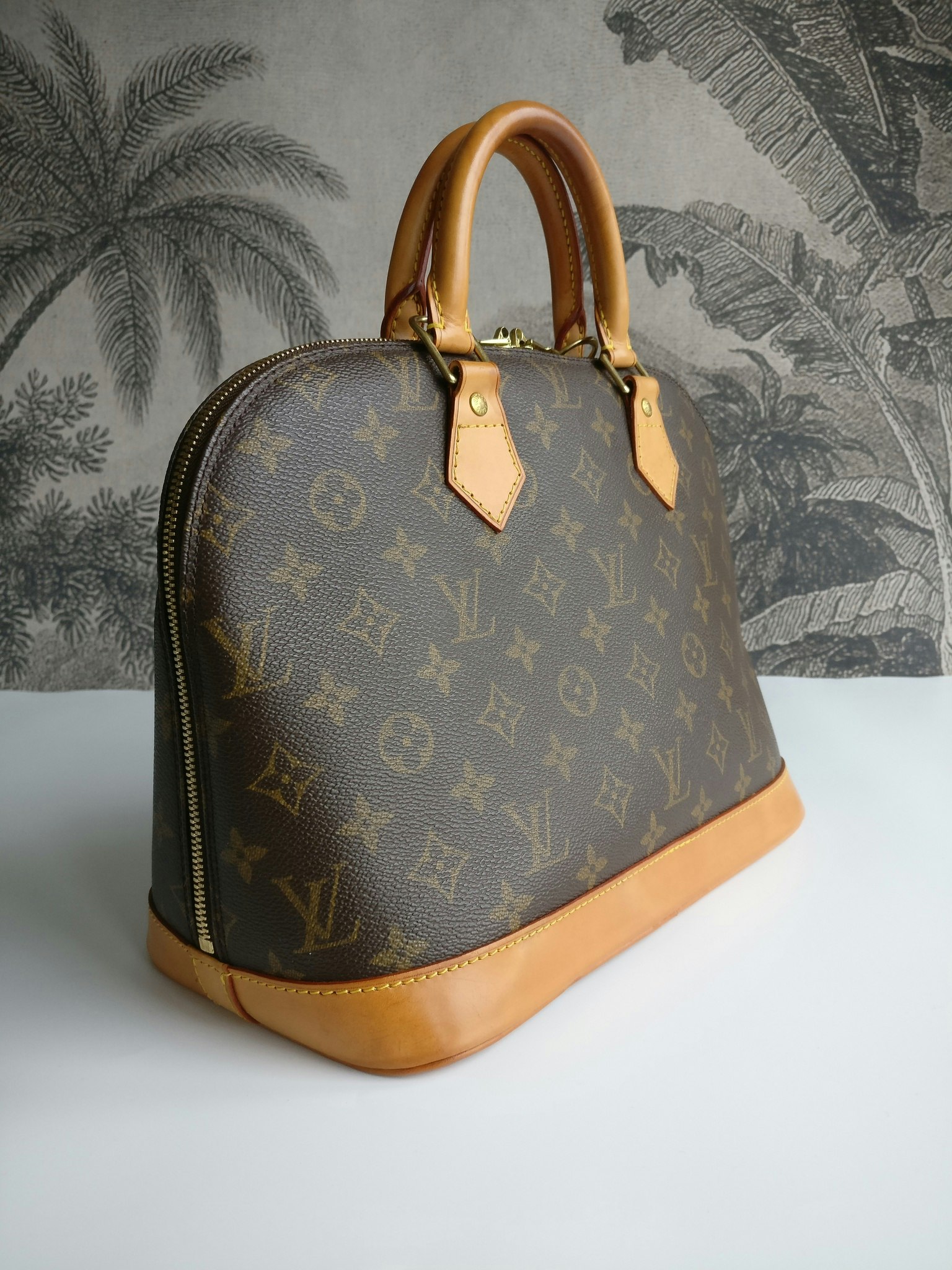 Louis Vuitton Alma PM