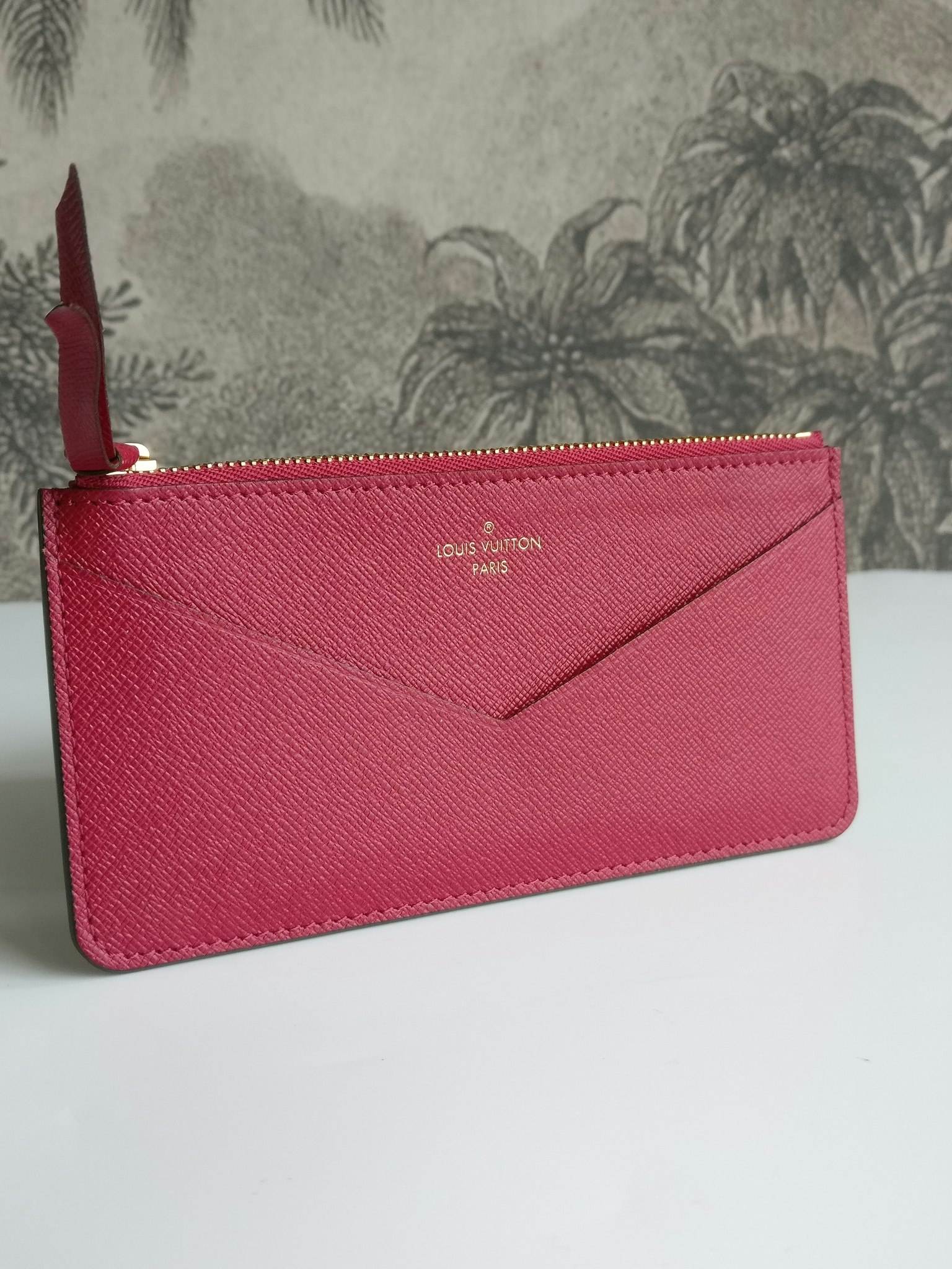 Louis Vuitton Fuschia Pink Jeanne Wallet – The Closet