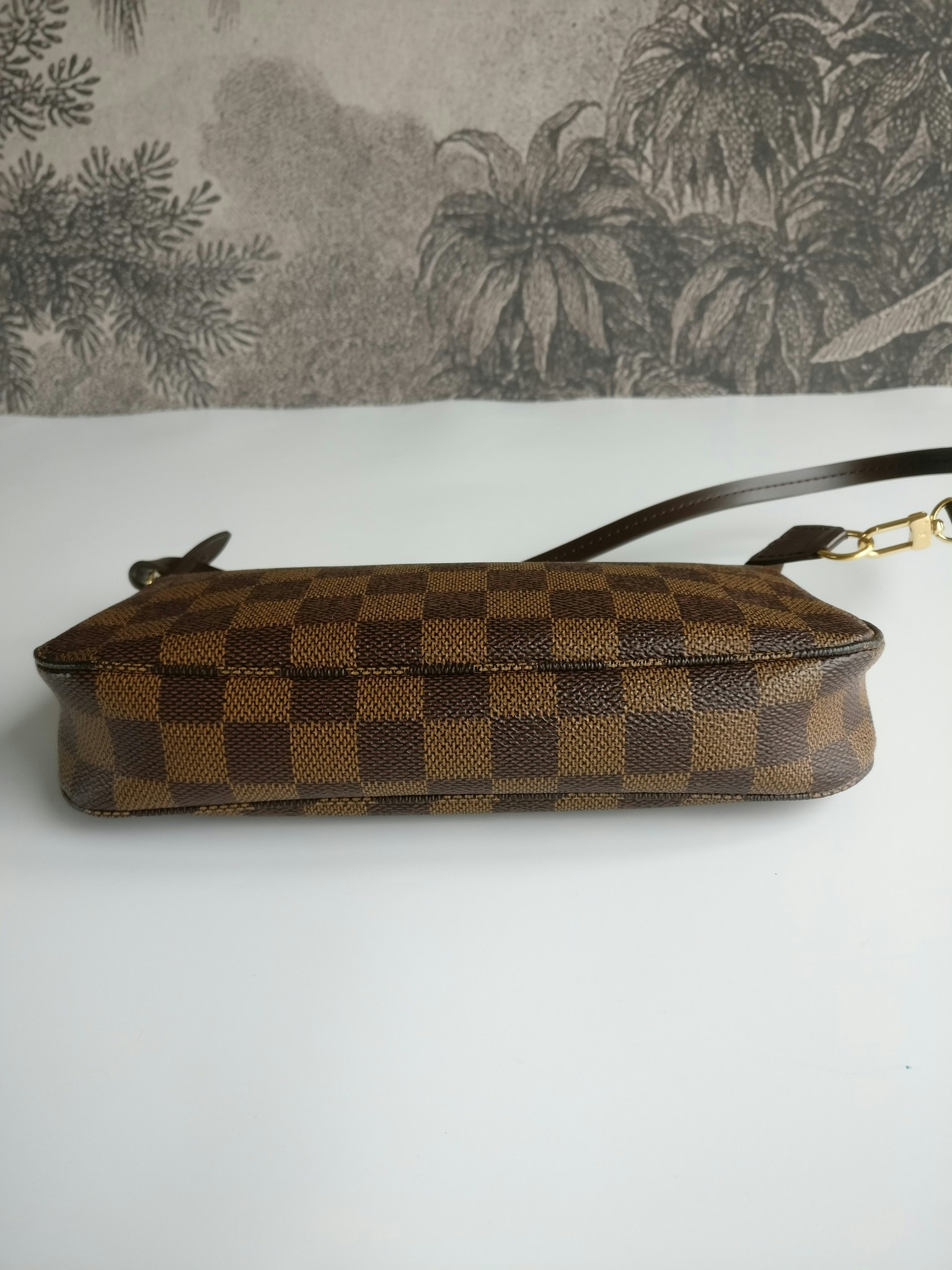 Louis Vuitton Pochette Accessoires damier ebene