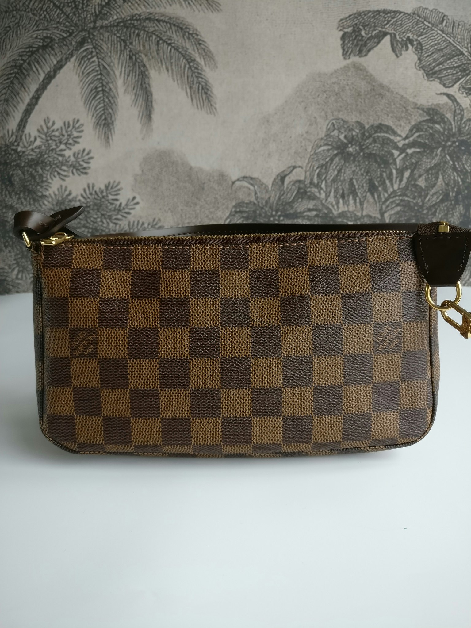 Louis Vuitton Pochette Accessoires damier ebene