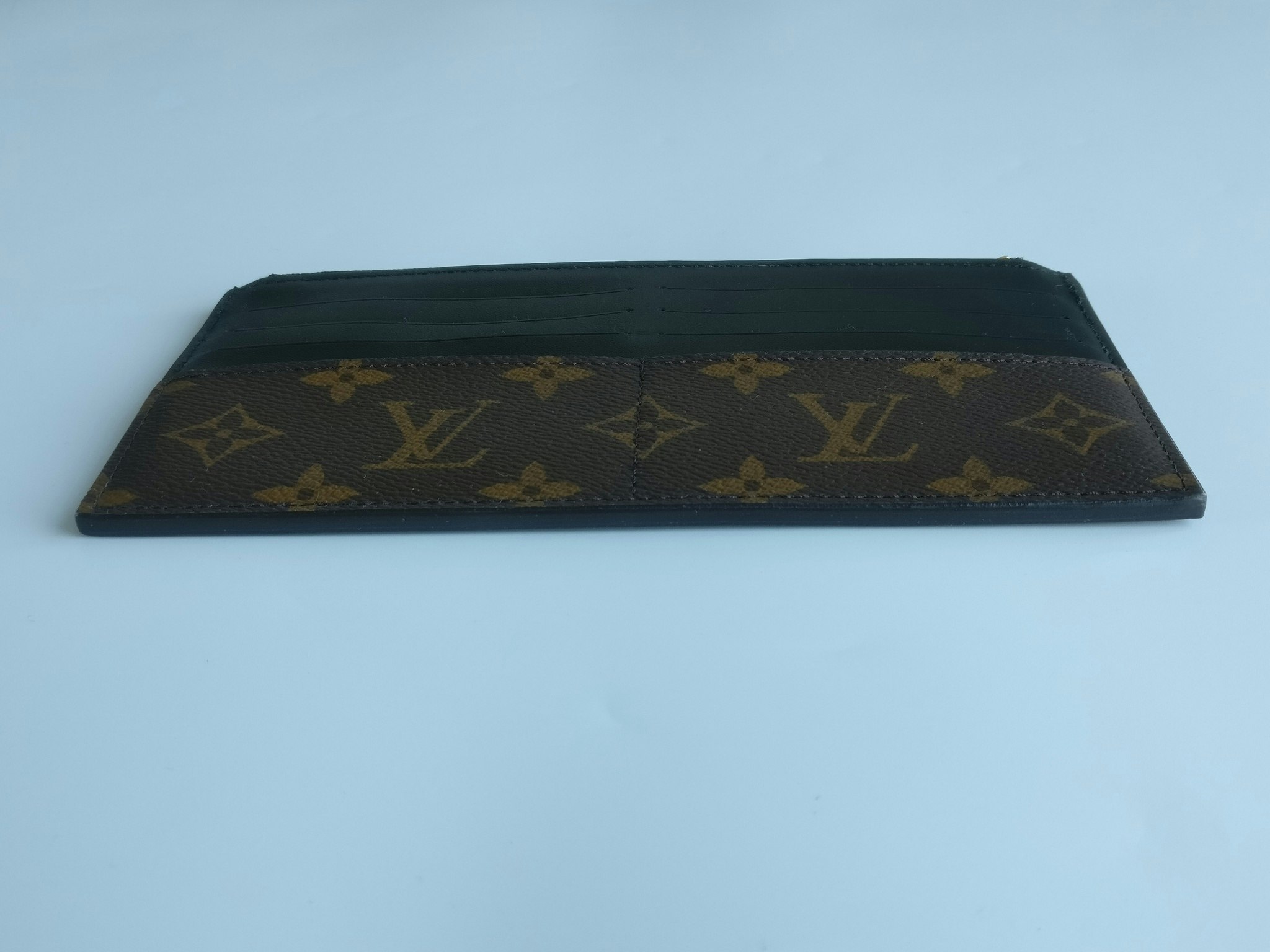 Shop Louis Vuitton Slim purse (M80390, M80348) by nordsud