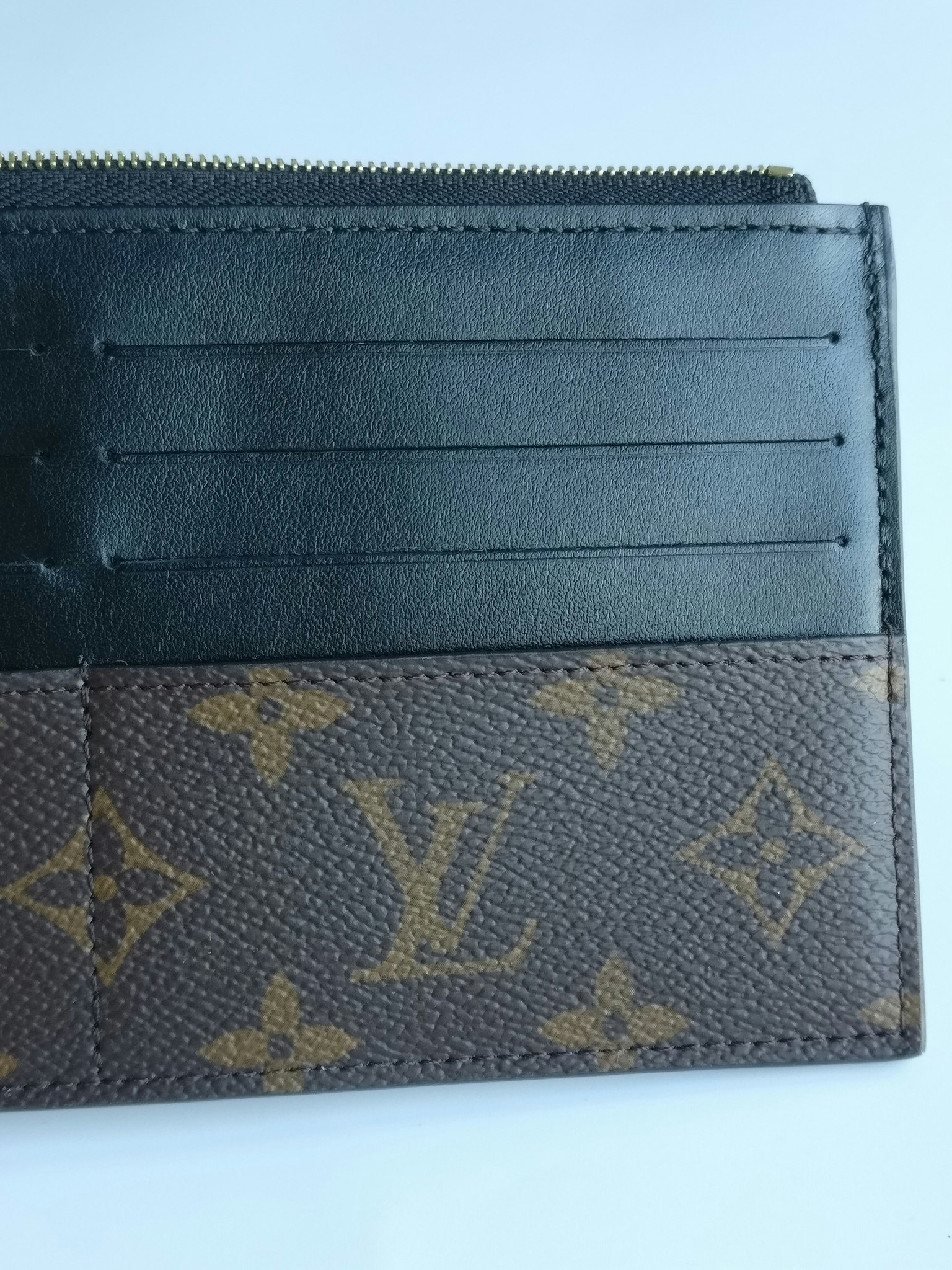 Shop Louis Vuitton 2021 SS Slim purse (M80390, M80348) by RedondoBeach-LA