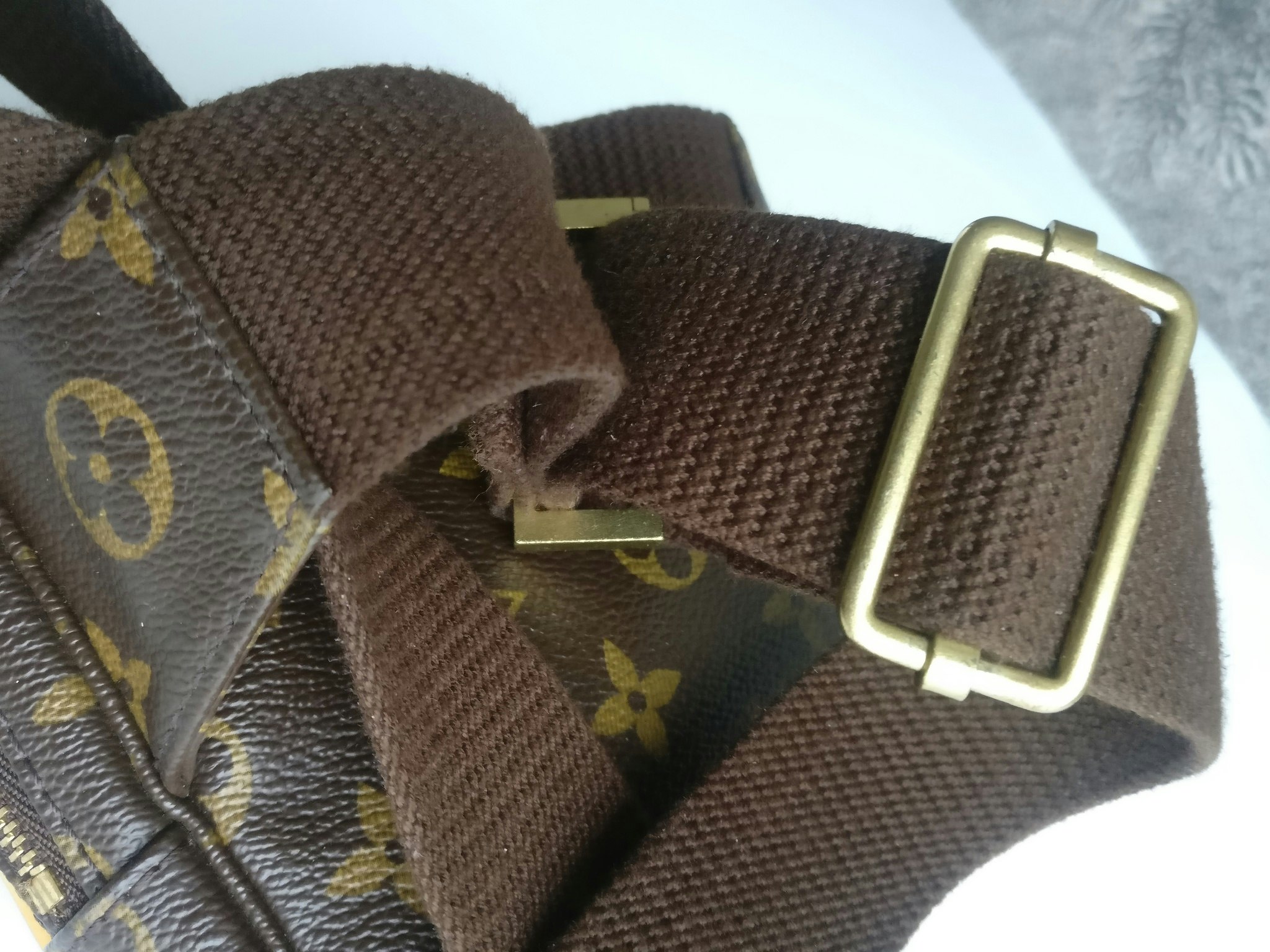 Louis Vuitton Monogram Canvas Bosphore Belt Bag (SHF-19057) – LuxeDH