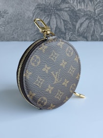 Louis Vuitton Multi Pochette round coin purse