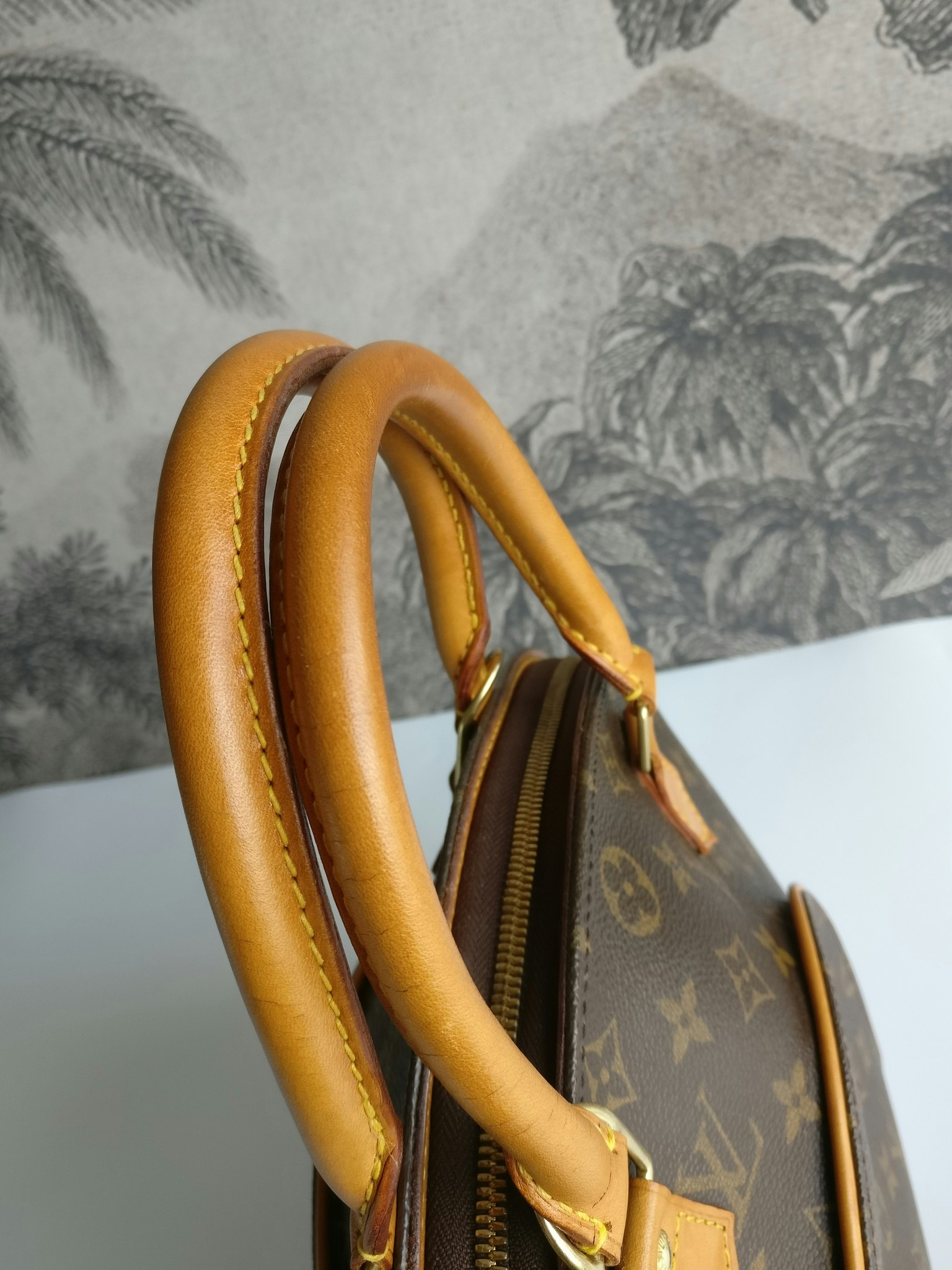 Louis Vuitton Ellipse MM