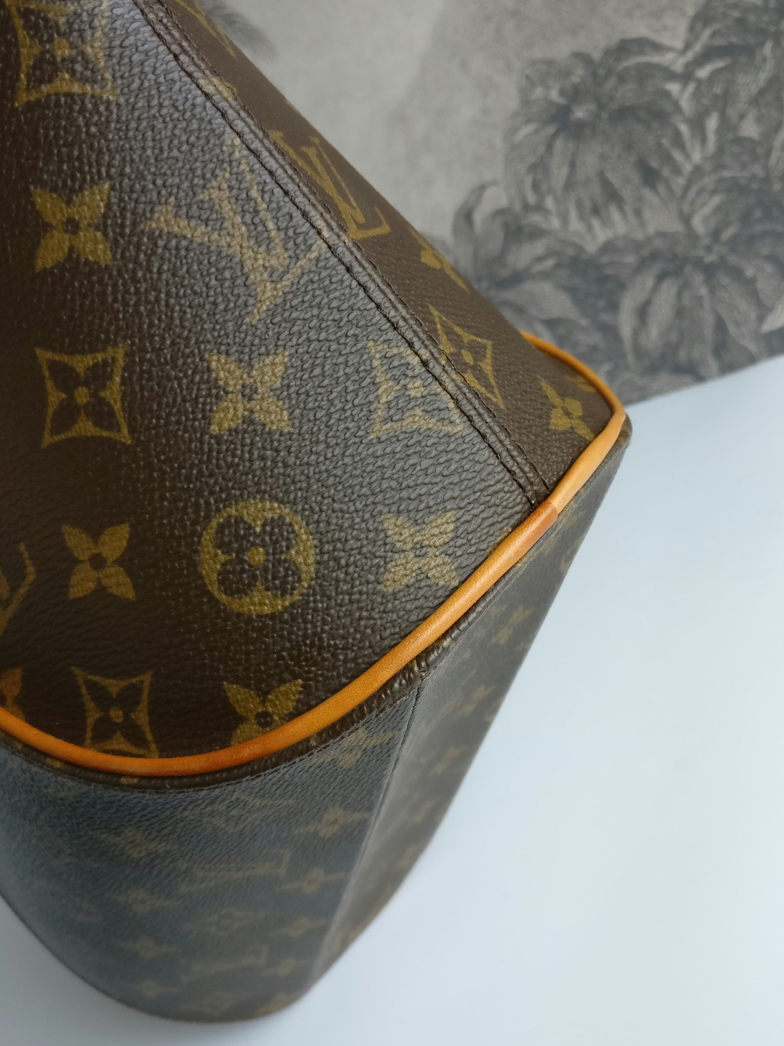 Louis Vuitton Ellipse MM