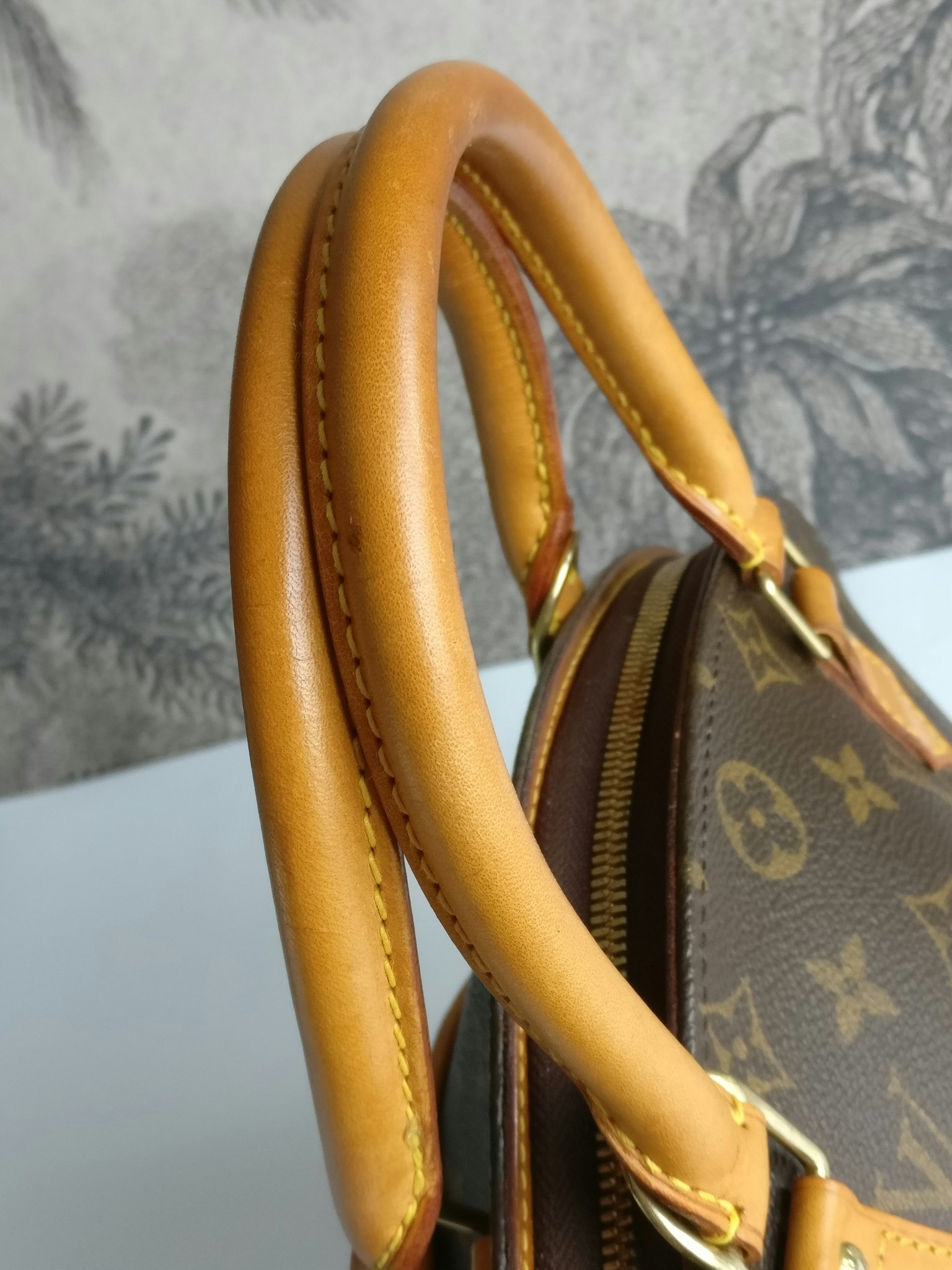 Louis Vuitton Ellipse MM Brown Leather ref.135428 - Joli Closet