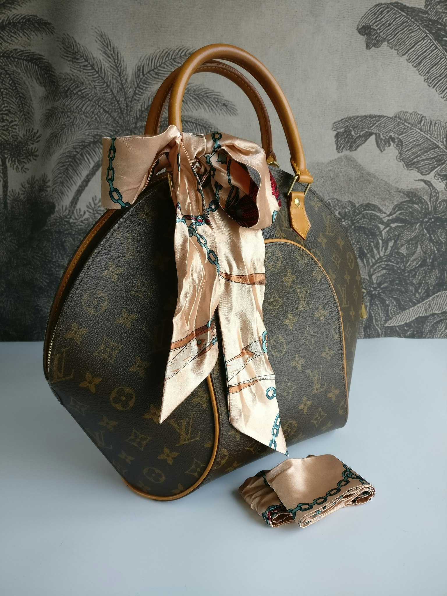 Authenticated Used LOUIS VUITTON Louis Vuitton Ellipse Monogram Handbag  M51126 Canvas Brown