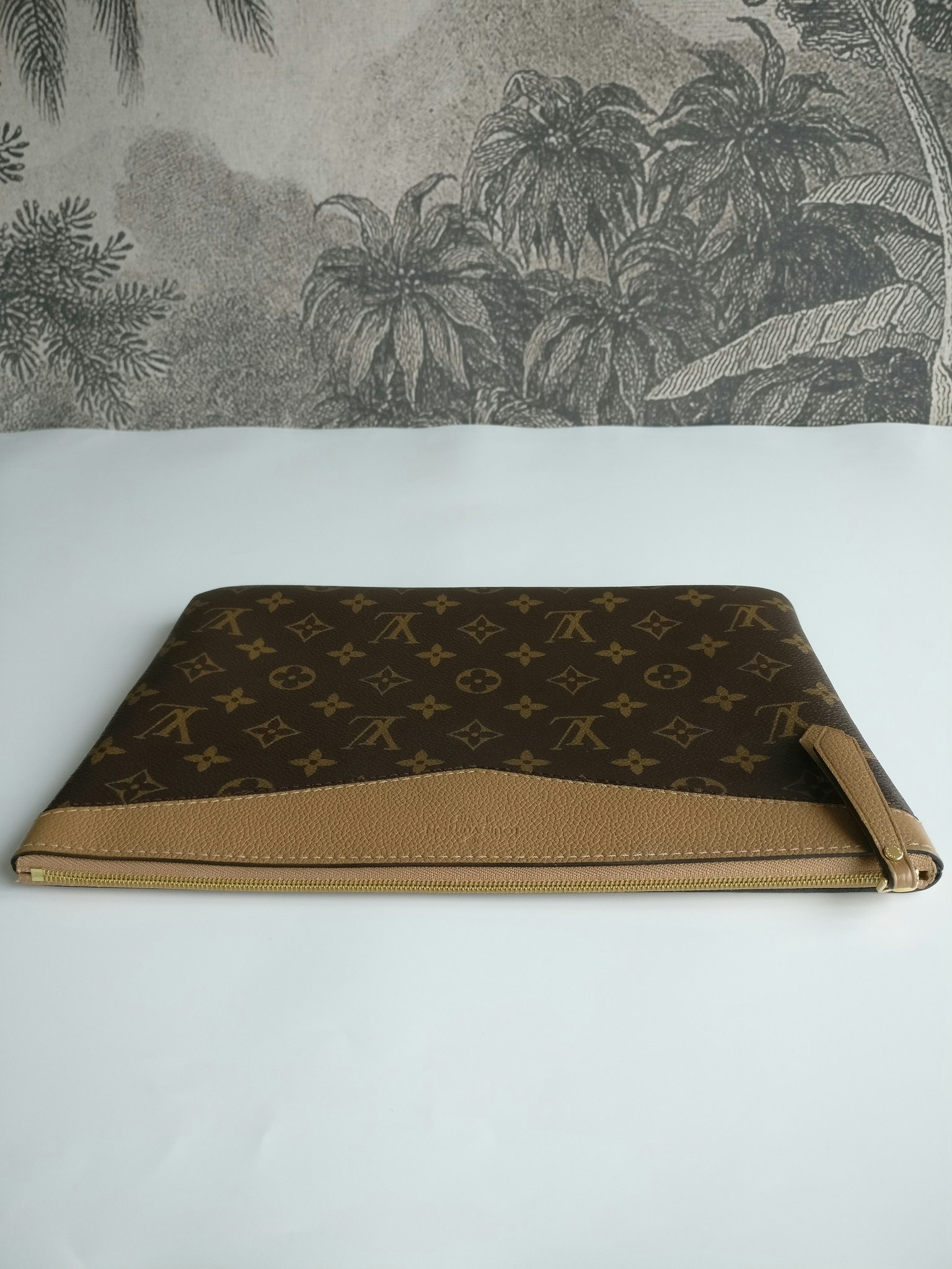 Louis Vuitton Daily Pouch