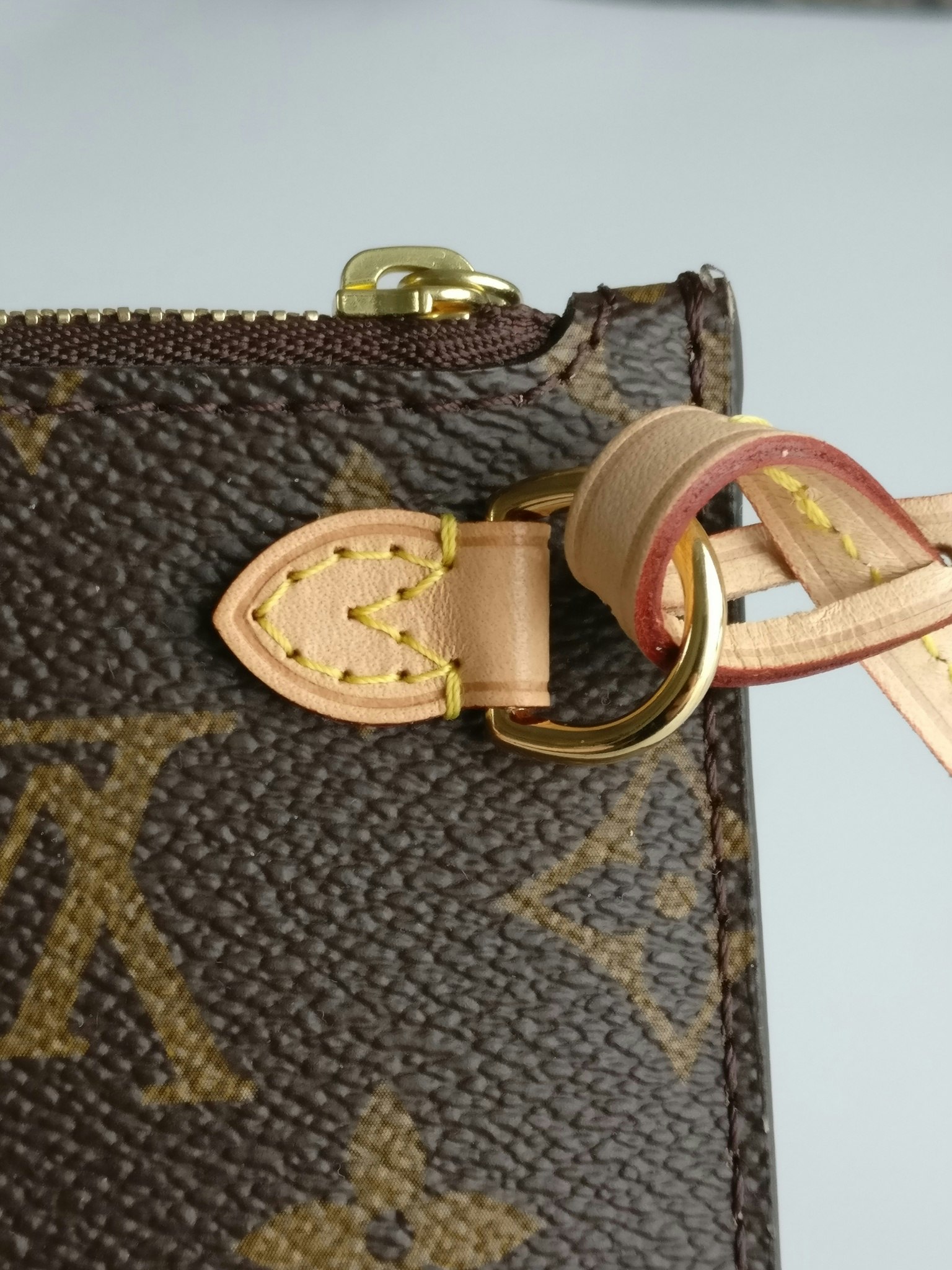 vuitton neverfull pochette accessoires