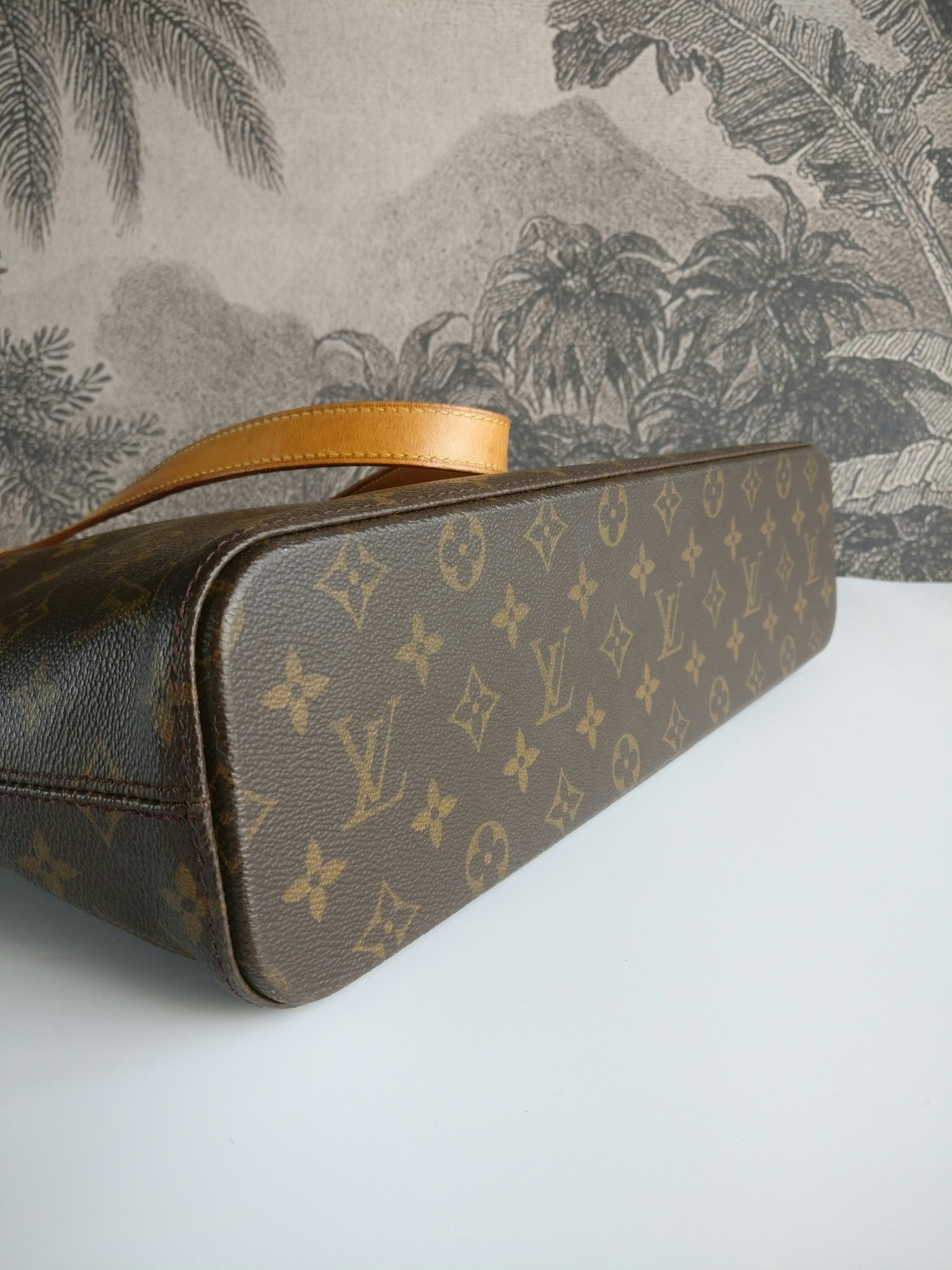 Louis Vuitton Luco shoulder bag