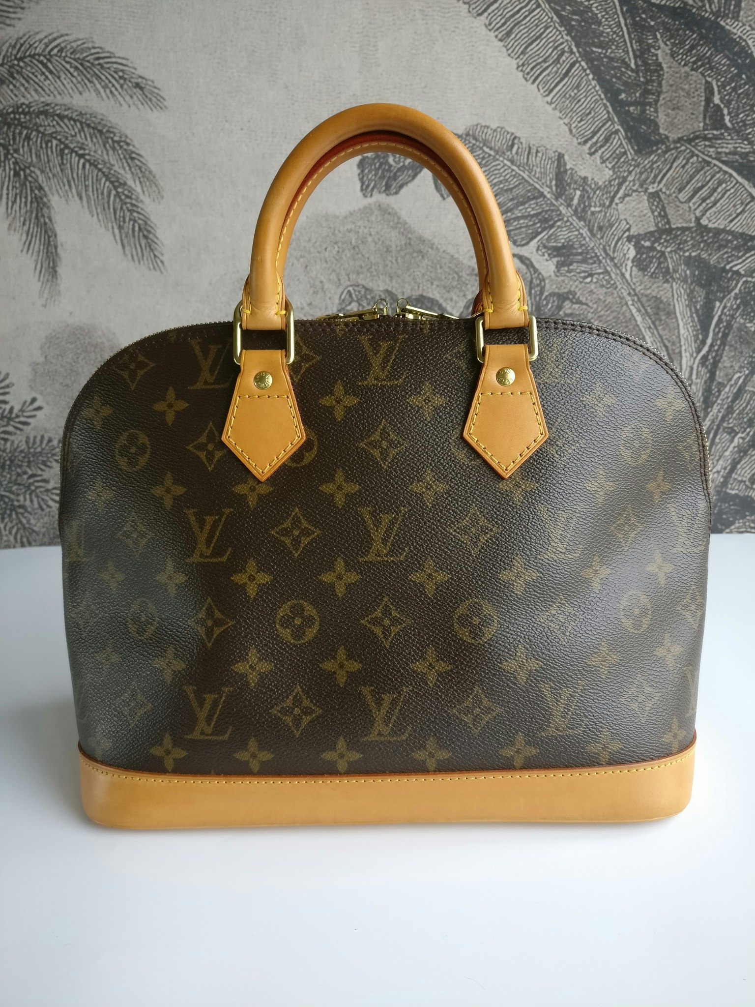 Louis Vuitton Alma PM