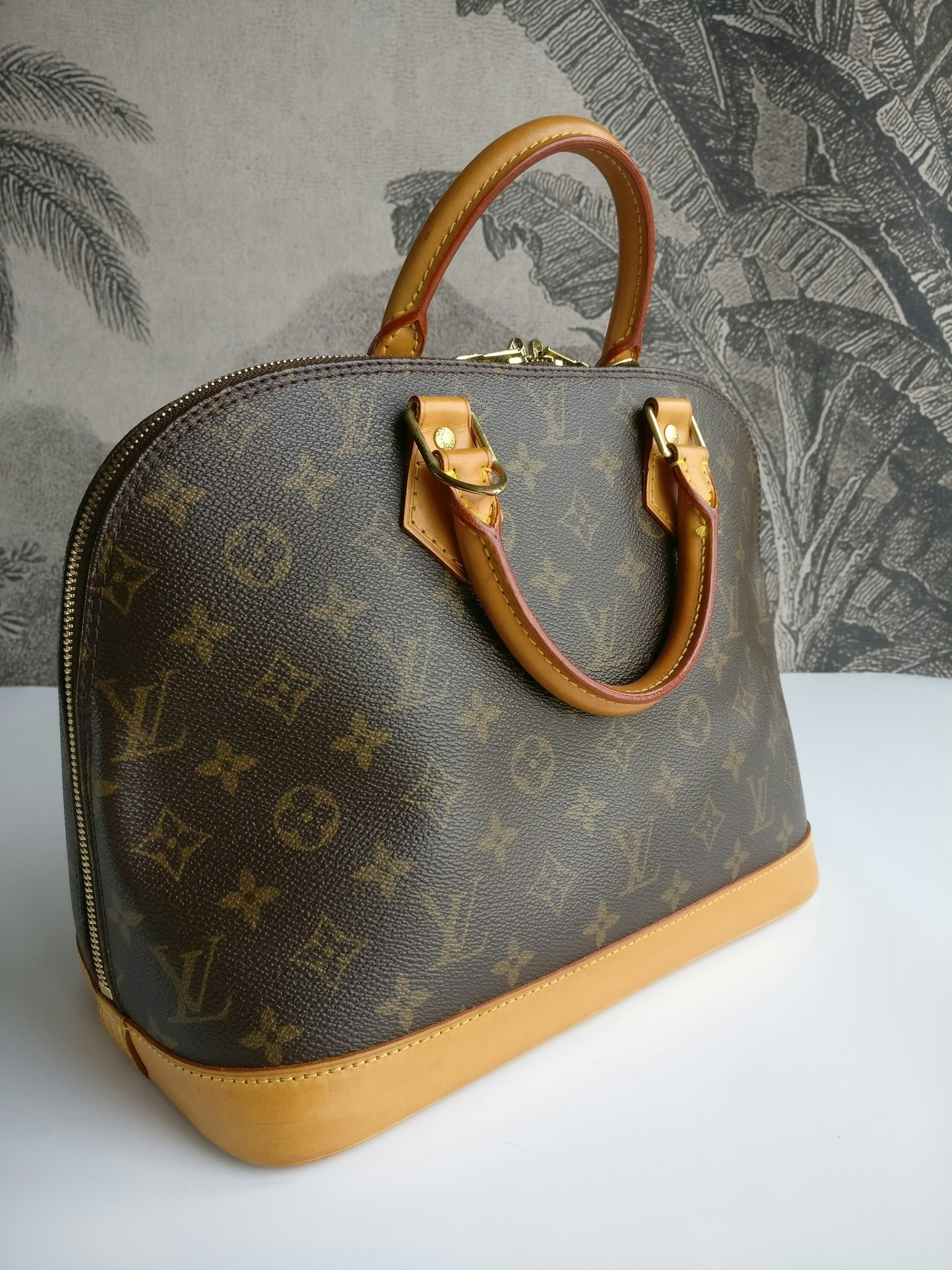 Louis Vuitton Alma PM