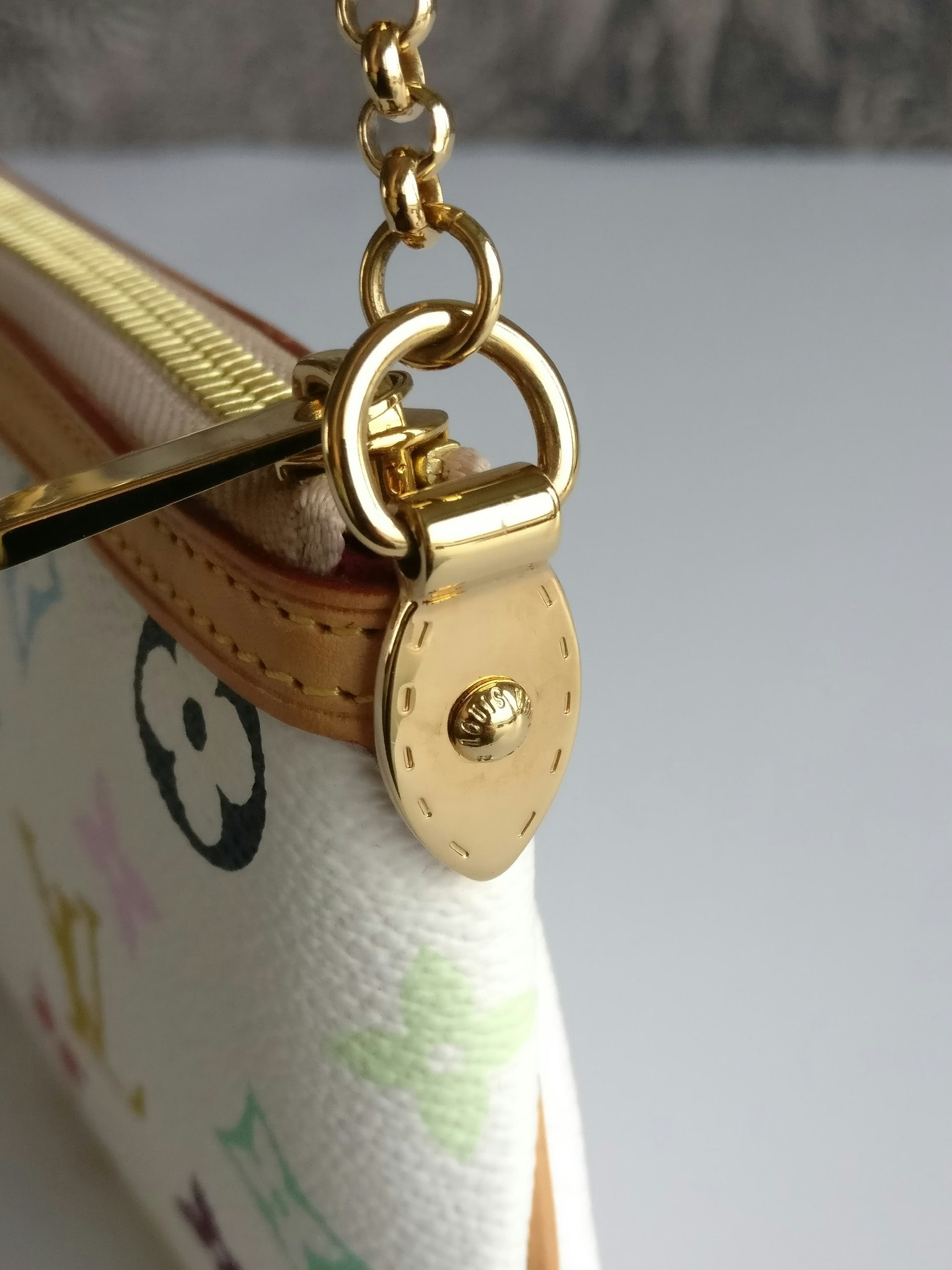 (fast deal 1111$) Louis Vuitton Pochette Milla MM Shoulder Bag