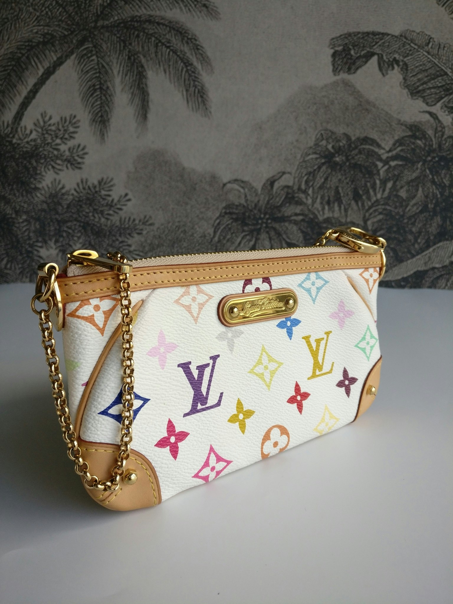 Louis Vuitton Pochette Milla MM